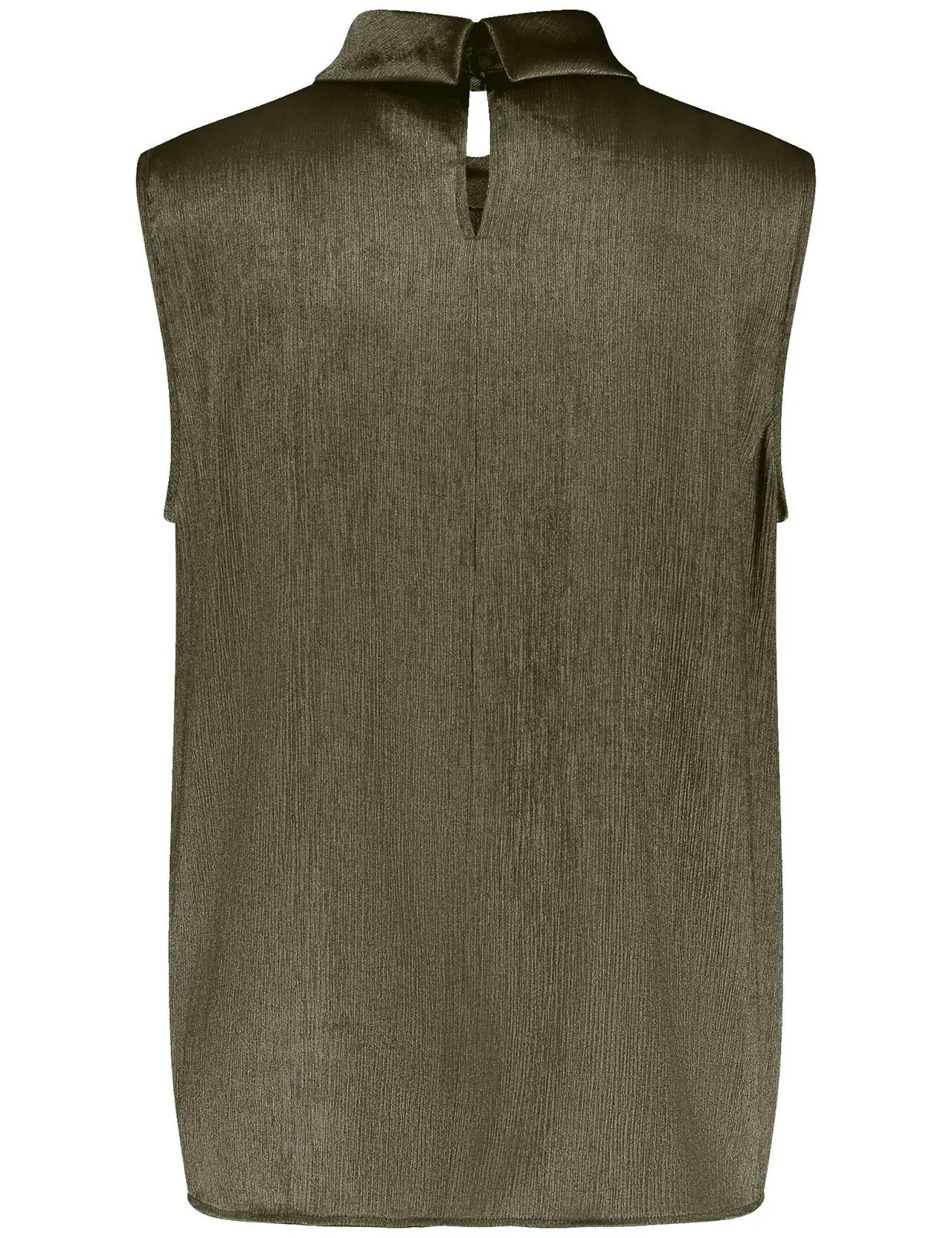 Gerry Weber_Sleeveless Blouse with a Crinkle Finish_560051-31230_50955_03