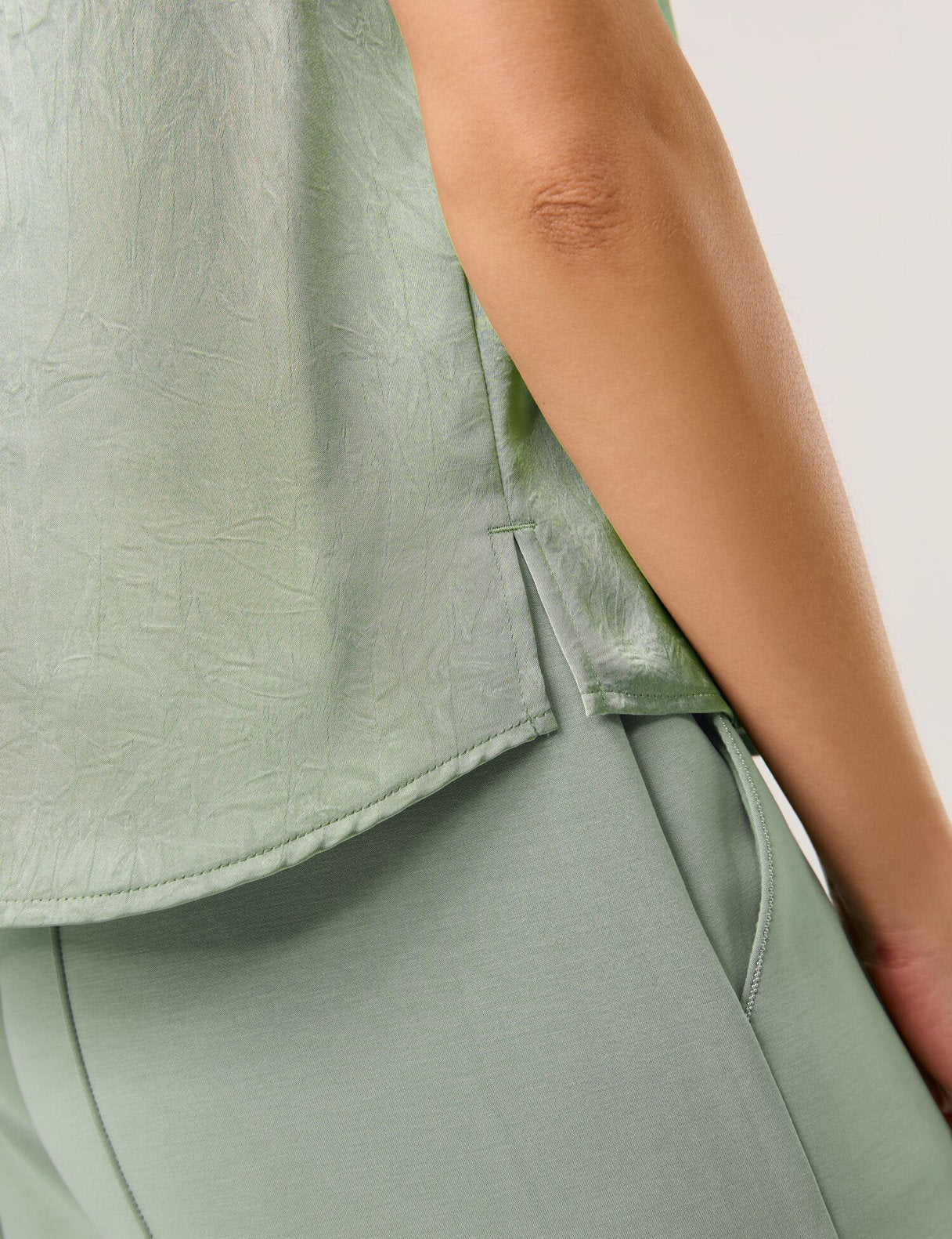 Gerry Weber_Blouse Without Sleeve_560052-31510_50956_03