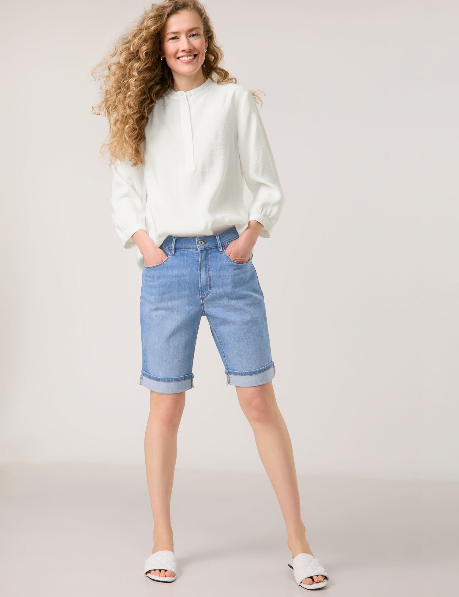 Gerry Weber_Stylish Blouse with 3/4-Length Sleeves_560055-31406_99700_05