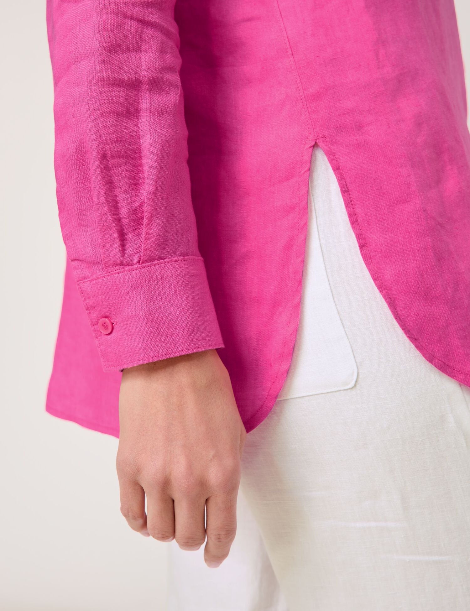 Gerry Weber_Simple Long Blouse Made of Pure Linen_560066-31471_30329_04