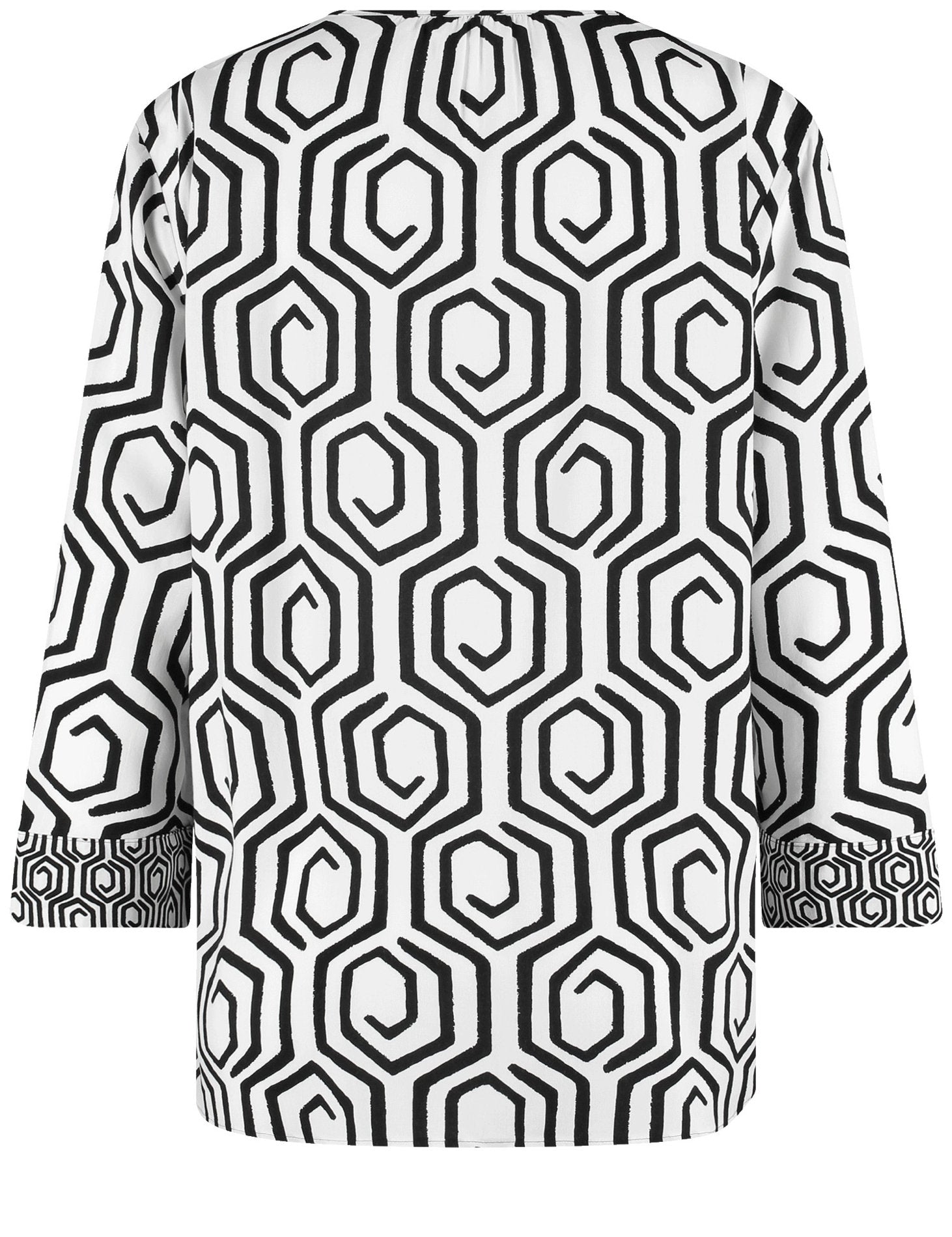 Gerry Weber_Sustainable 3/4-Sleeve Blouse with a Panelled Pattern_560087-31430_9069_02