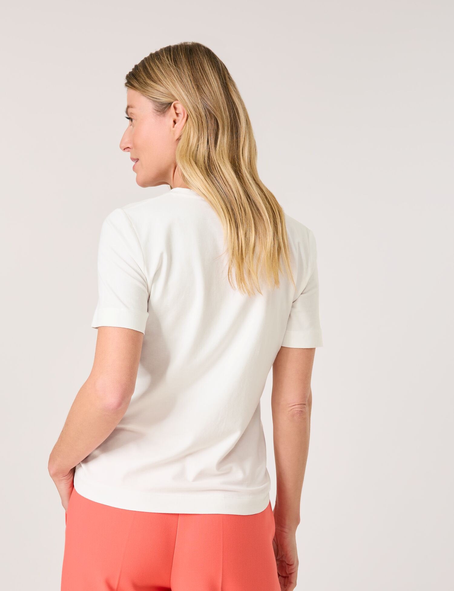 Gerry Weber_T-Shirt with an Abstract Front Print_570228-35003_9040_02