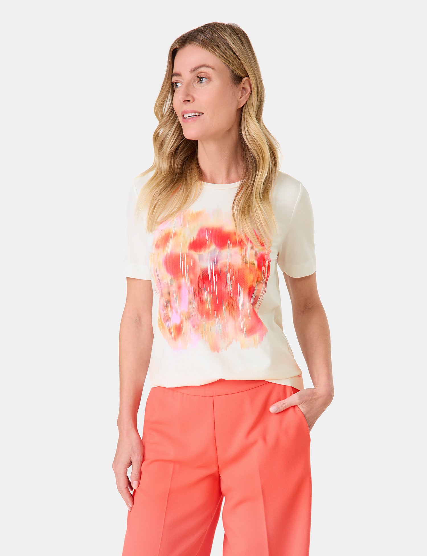 Gerry Weber_T-Shirt with an Abstract Front Print_570228-35003_9040_06