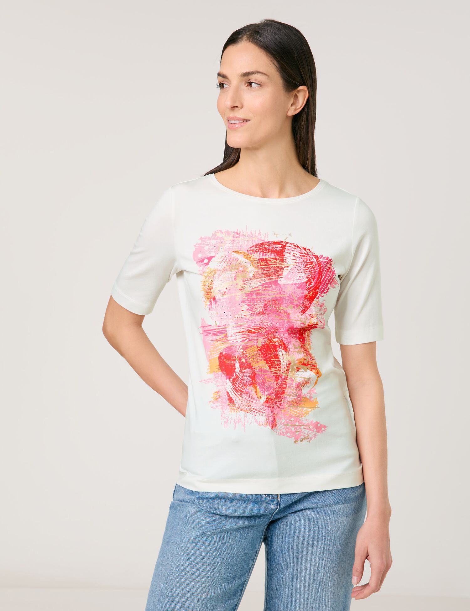 Gerry Weber_Top with Mid-Length Sleeves And an Art Print On The Front_570231-35003_3010_01