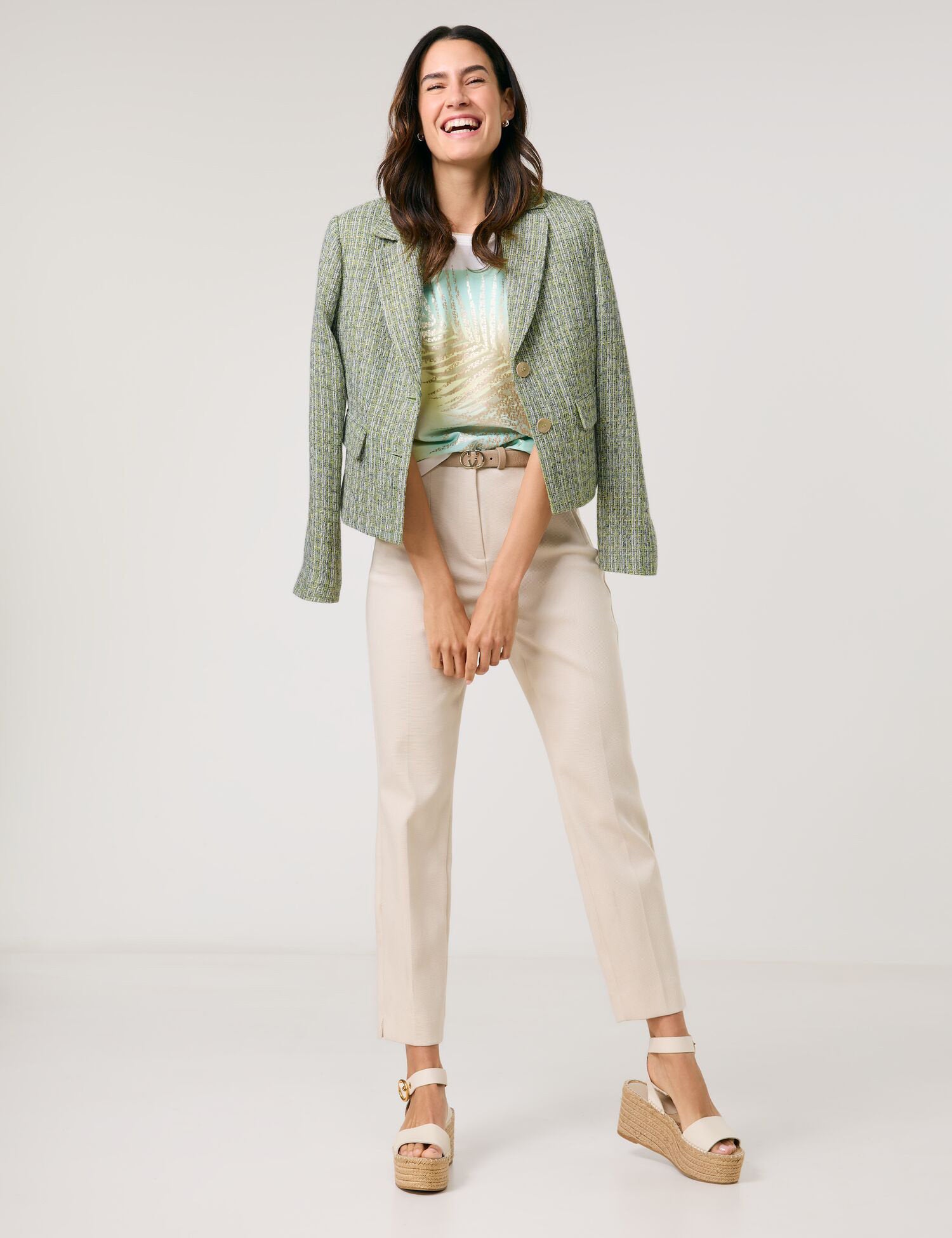 Gerry Weber_T-Shirt with a Shimmering Front Print_570255-35003_9047_05