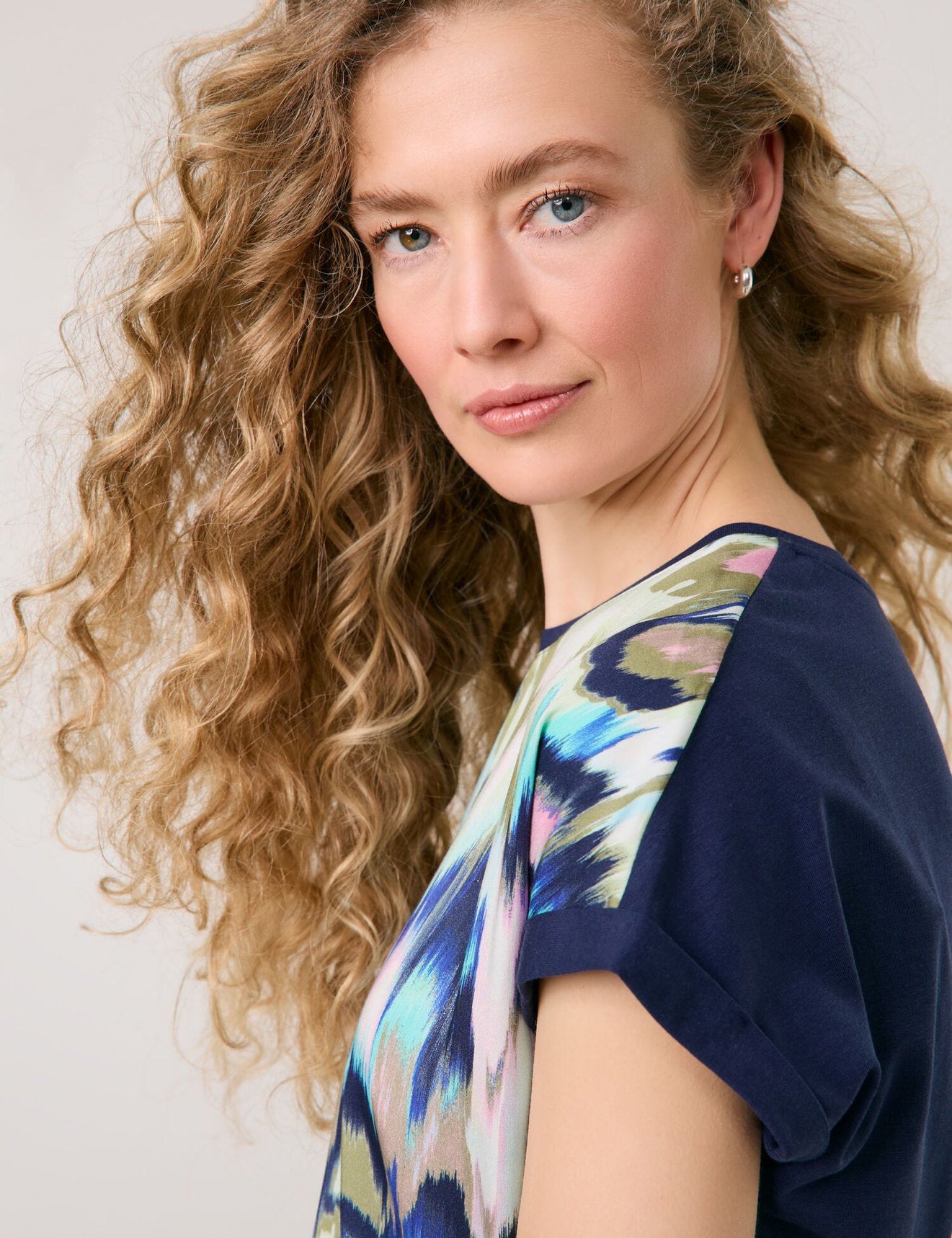 Gerry Weber_Casual Blouse Top with Fabric Panelling_570278-35027_9036_04