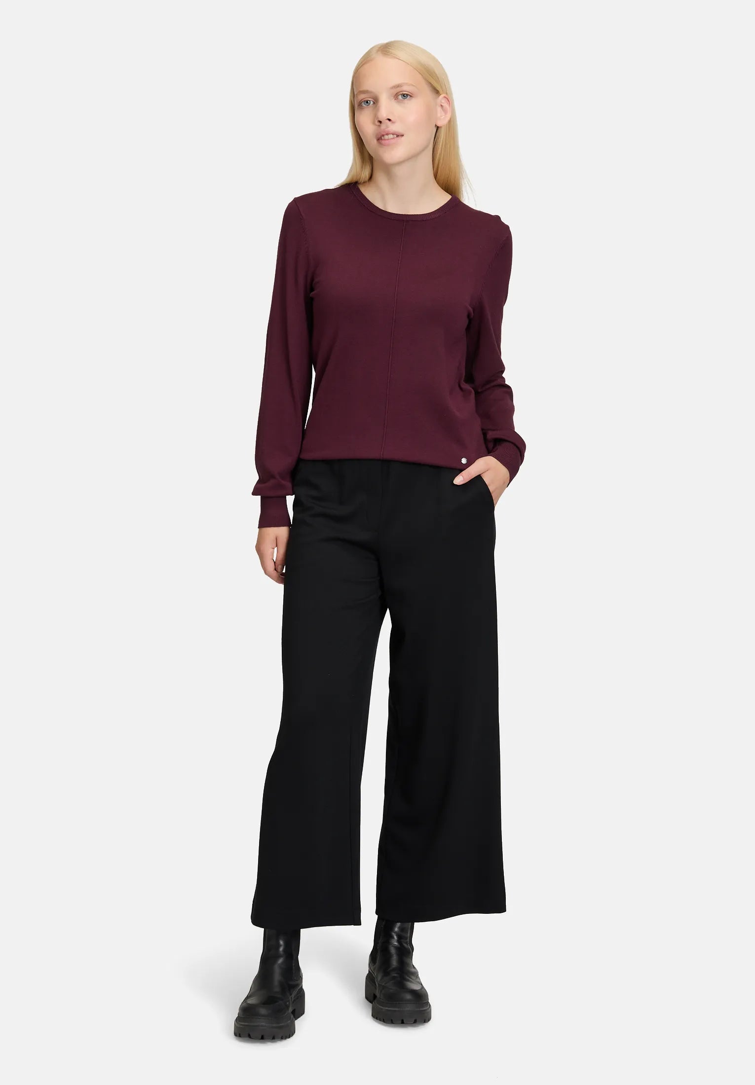 Betty Barclay_Dark Aubergine_Knitted Sweater with Knitted Details_5892-3070_4685_02