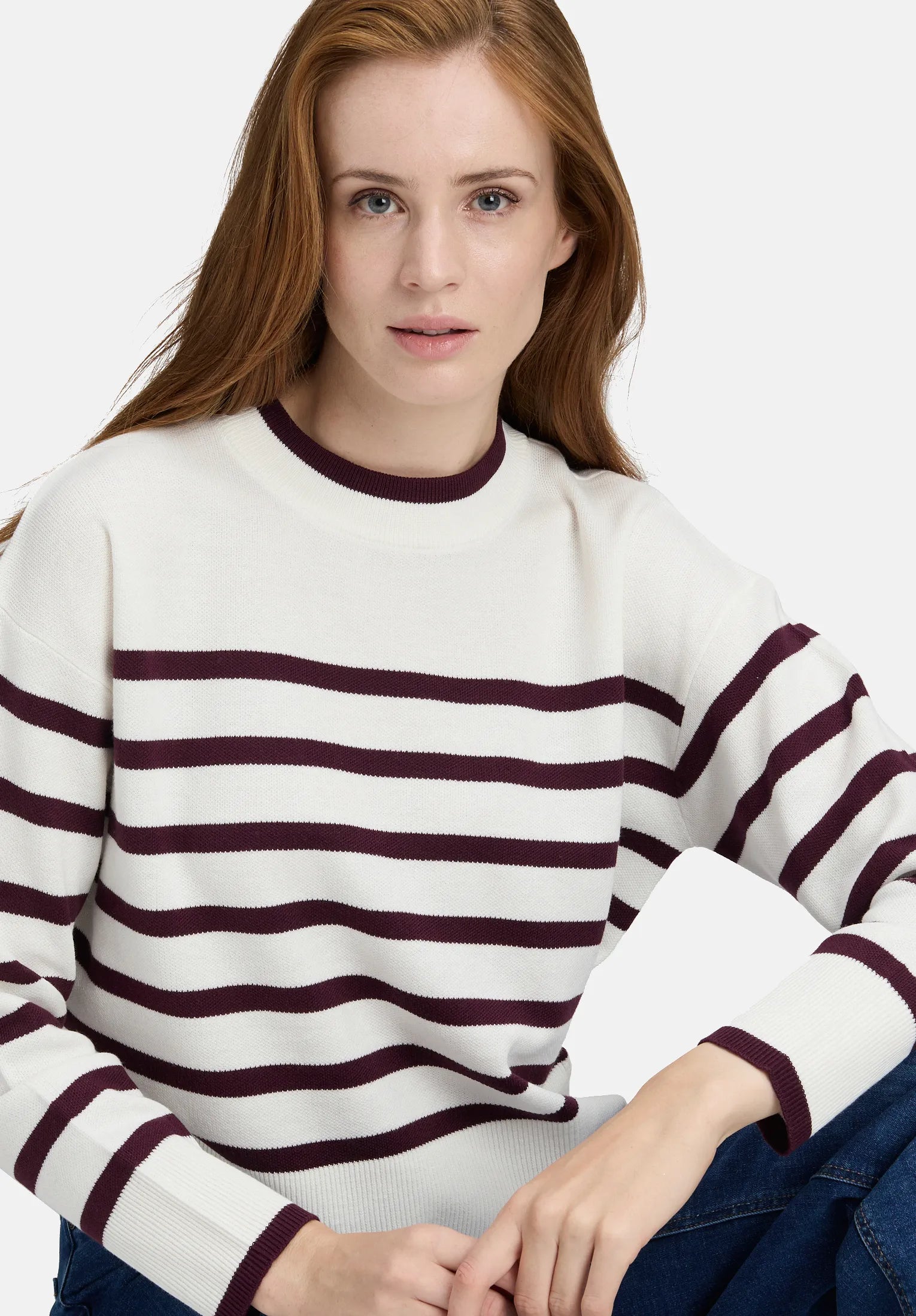 Betty Barclay_Cream/Dark Red_Knitted Sweater with Stripes_5934-3218_1847_07