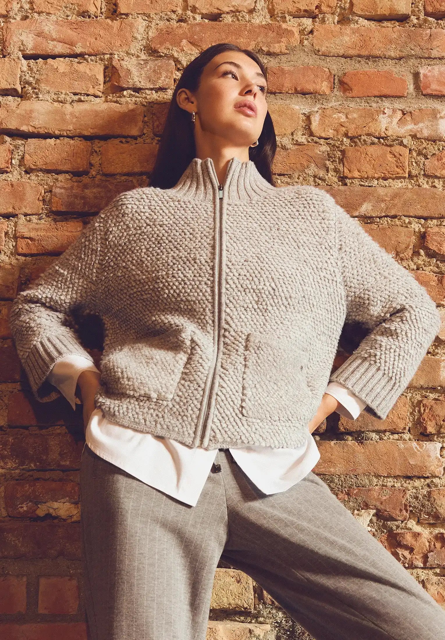 Betty Barclay_Light Silver Melange_Knitted Cardigan with Zip_5939-3242_9708_01