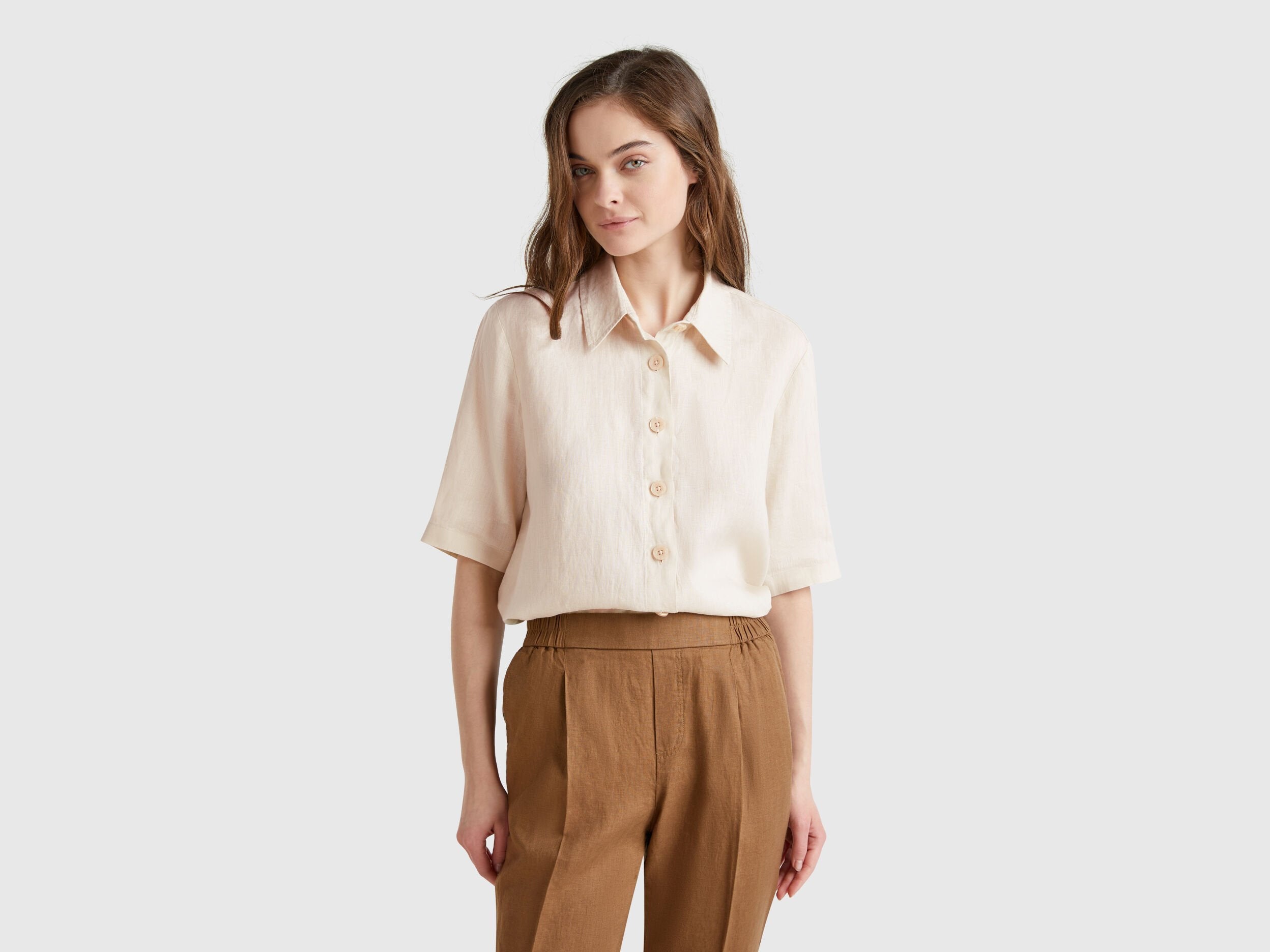 Benetton_Short Shirt in Pure Linen_5BML5QB75_152_02