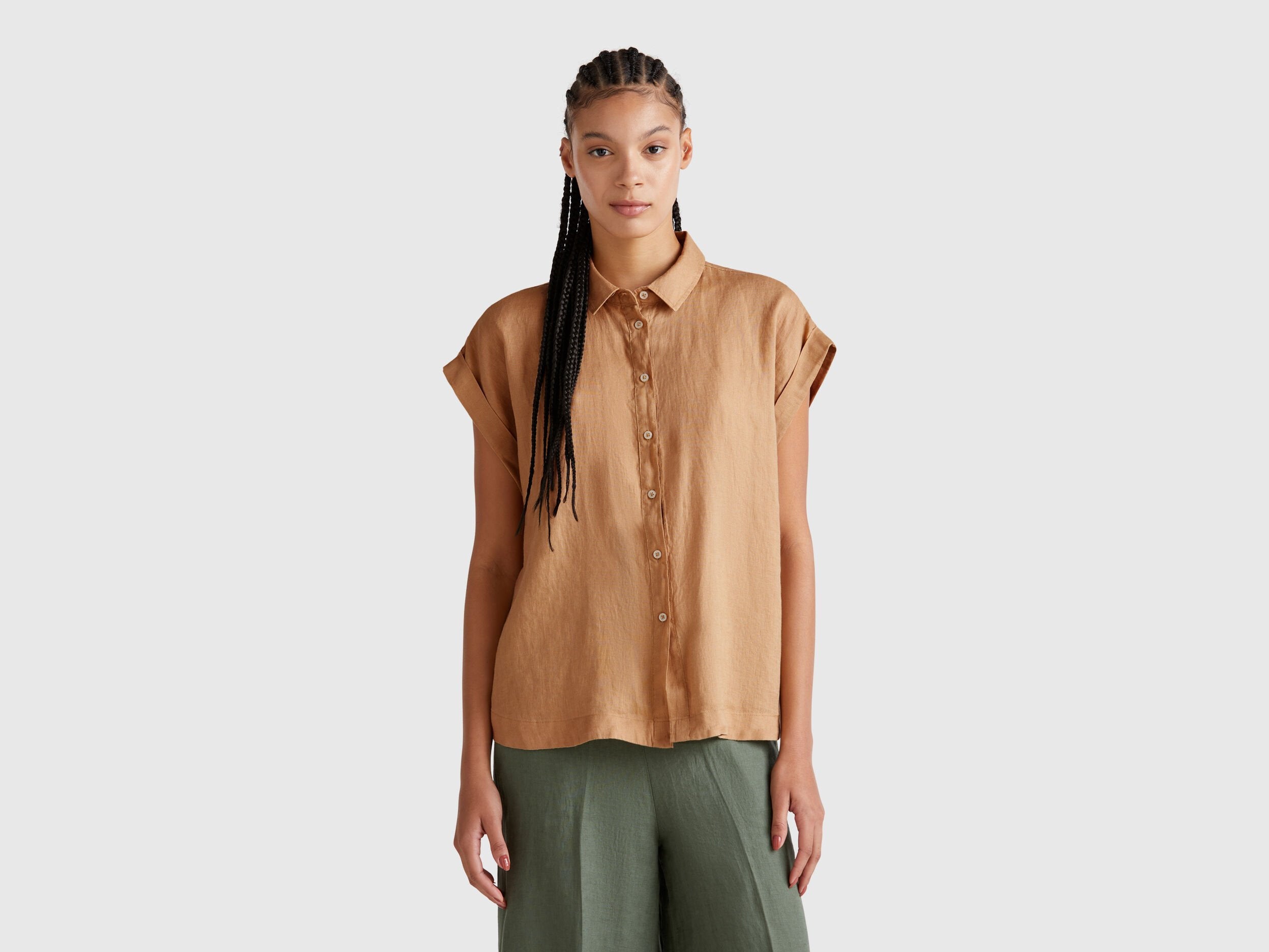 Benetton_Regular Fit Shirt in Pure Linen_5BMLDQ06V_193_01