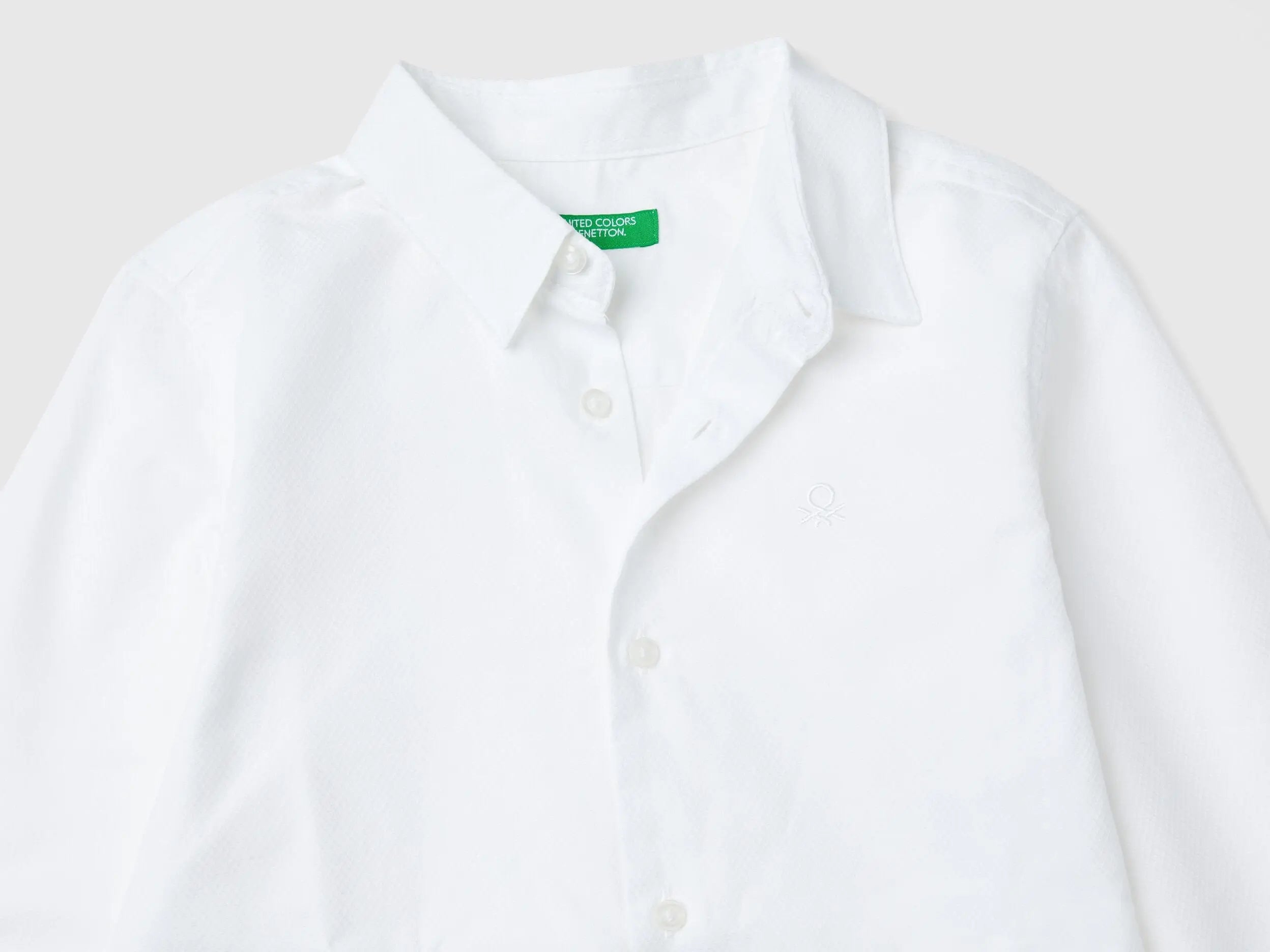 Benetton_Classic Shirt in Pure Cotton_5DGXCQ00T_915_03