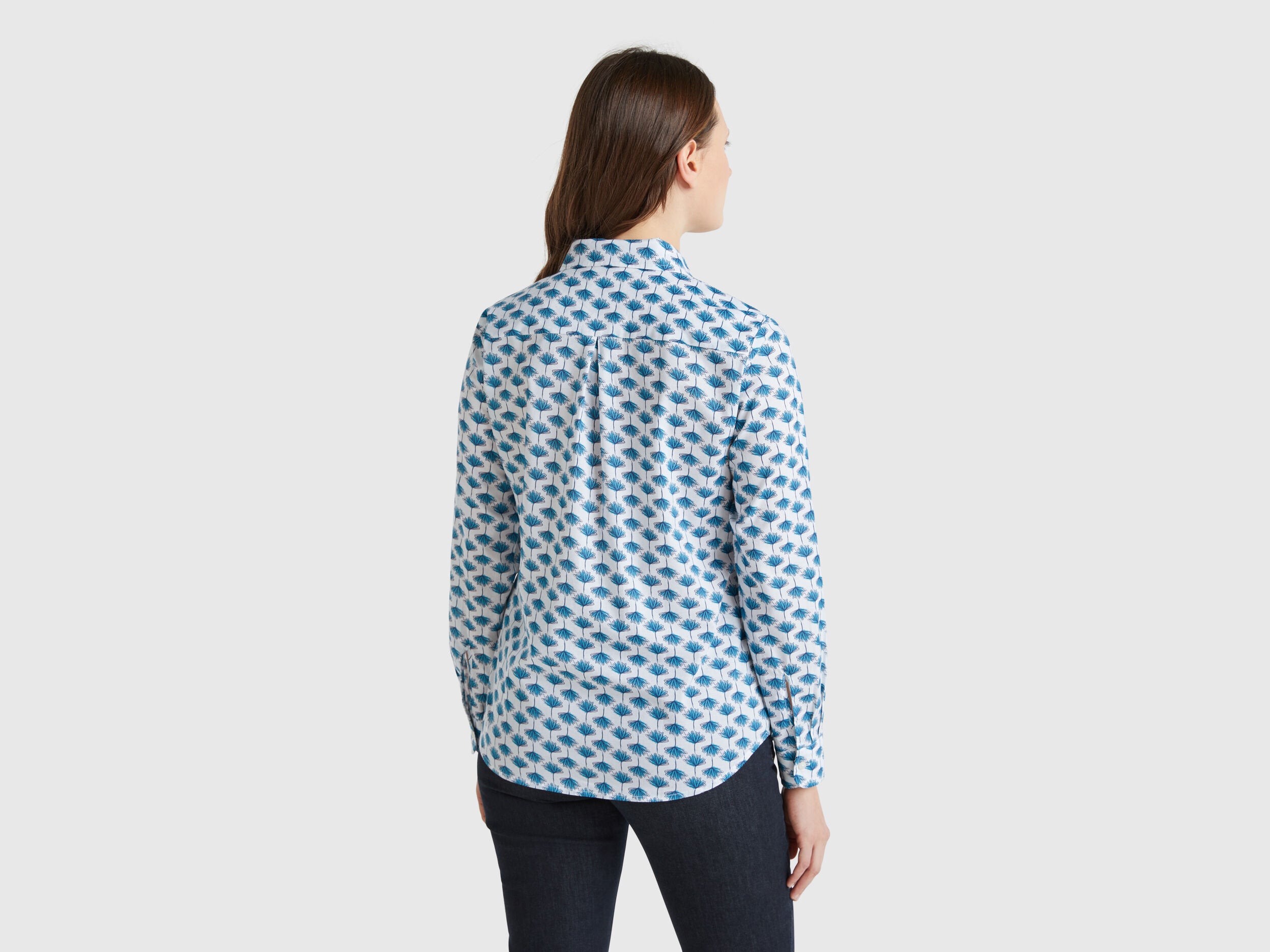 Benetton_Patterned Dark White Shirt_5Q6SDQ0AY_66A_03