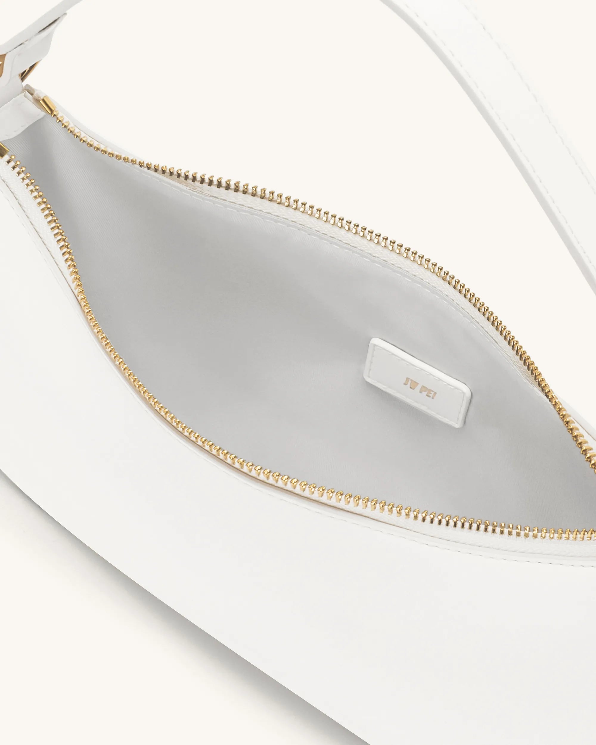 JW PEI_White_Lily Shoulder Bags_5S24-2_White_04