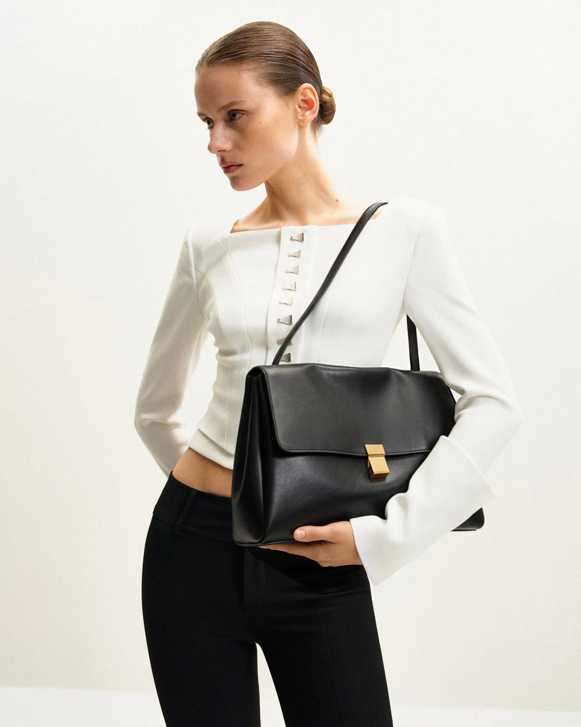 JW PEI_Black_Hilary Shoulder Bags_5S258-1_Black_02