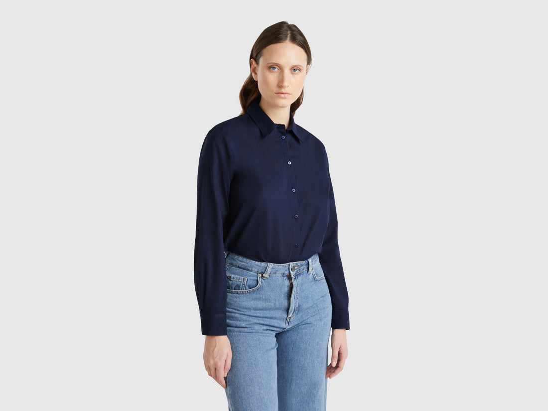 Beneton_Regular Fit Shirt in Light Cotton_5WPQDQ0AX_016_02