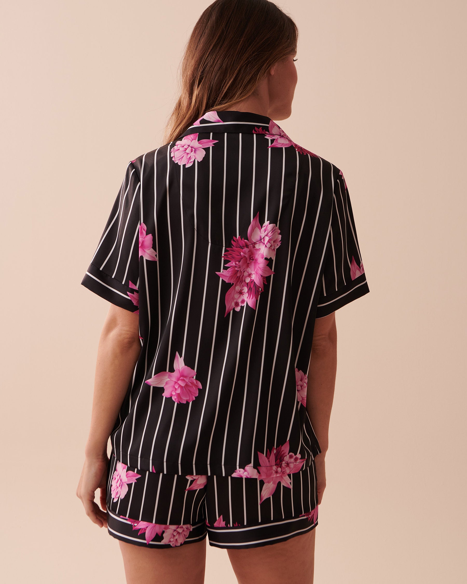 Satin Top S/Slv_60100086_P00314_05
