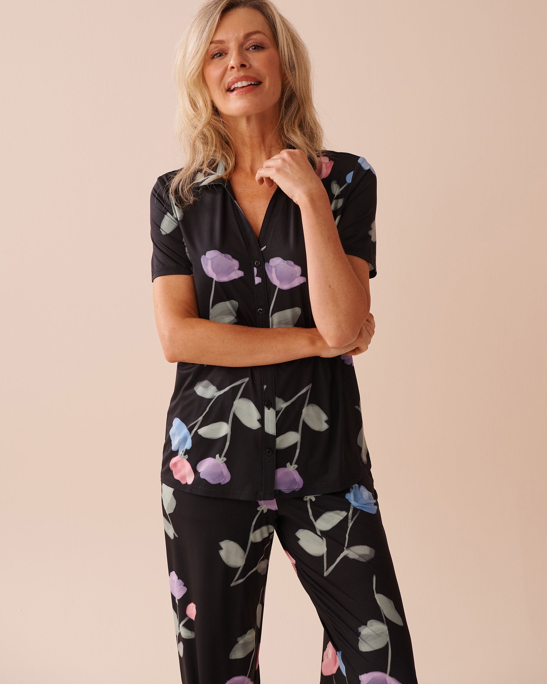 La Vie en Rose_Recycled Fibers Tulip Print Button-Down Shirt _60100120_P00405_01