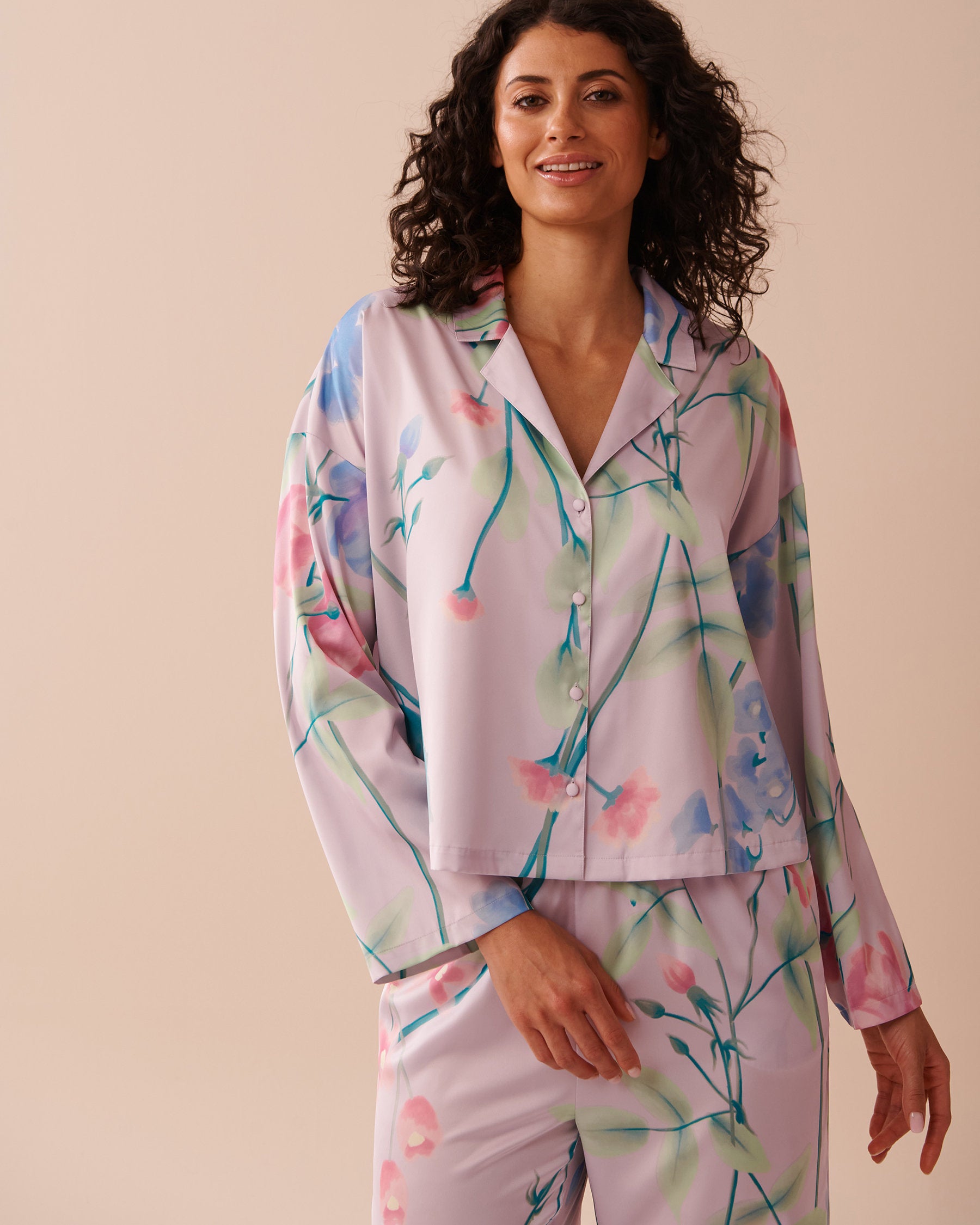 La Vie en Rose_Luxury Edition Lavender Garden Print Satin Button-Down Shirt_60100122_P50088_01