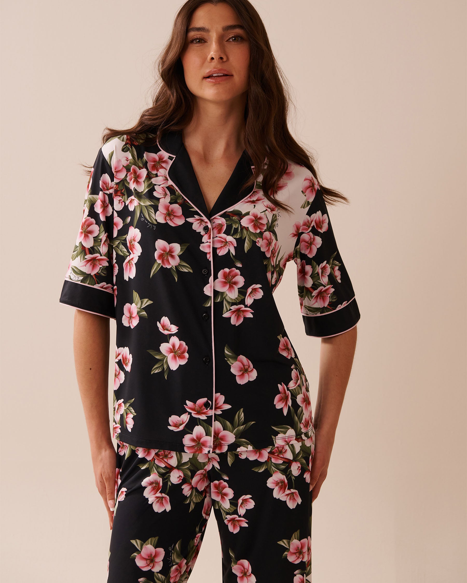 La Vie en Rose_Cherry Blossom_Cherry Blossom Print Recycled Fibers 3/4 Sleeve Bu_60100146_P00431_01