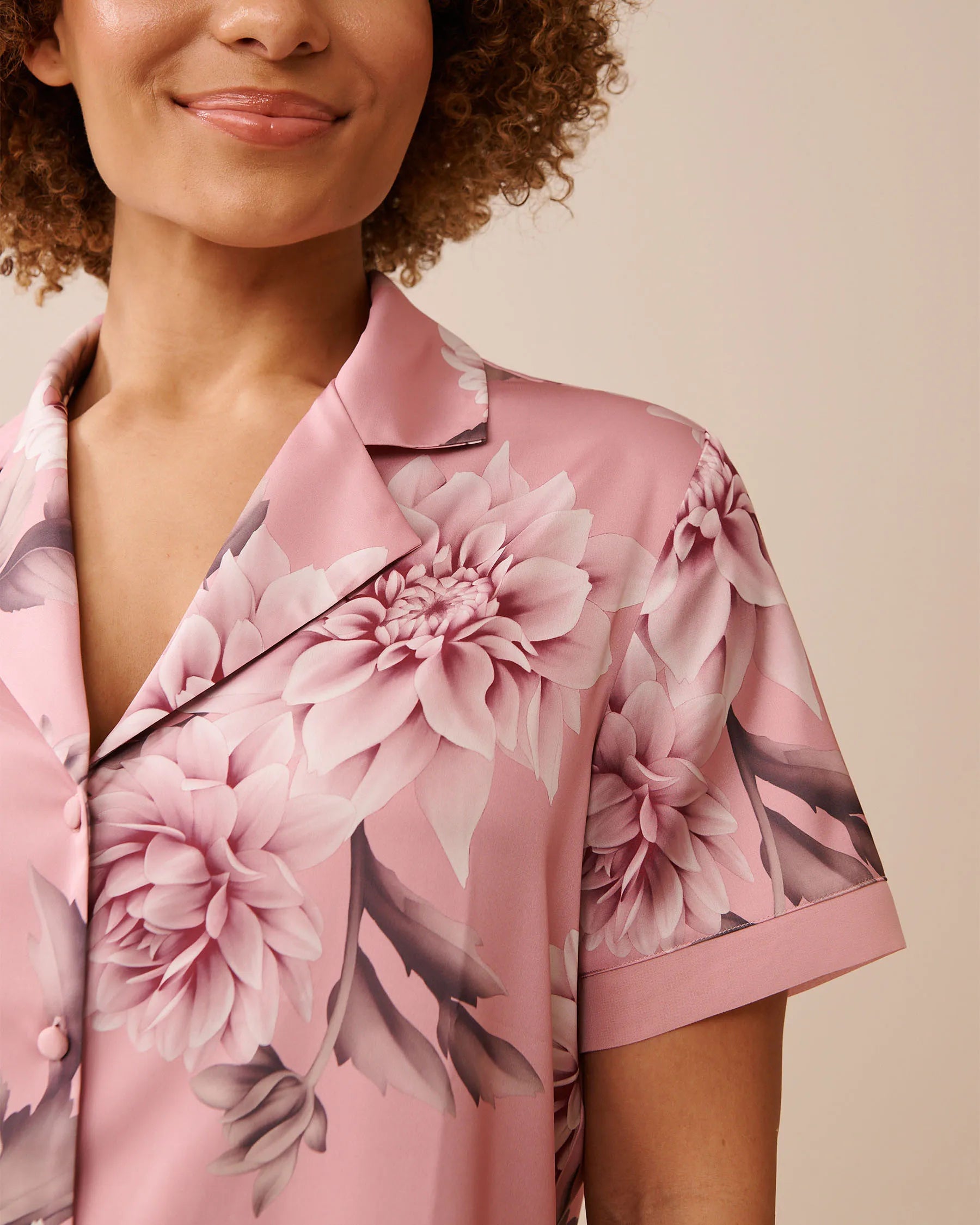 La Vie en Rose_Zephyr Flowers_Luxury Edition Dahlia Print Satin and Chiffon Button-Down Shirt_60100150_P60399_04