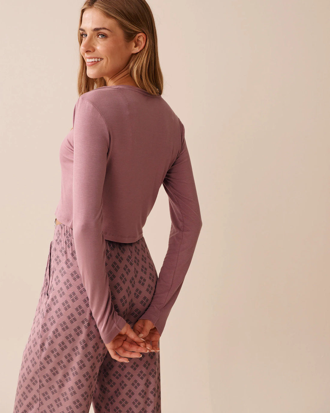 La Vie en Rose_Mauve Shadows_Soft Jersey Long Sleeve Crop Top_60100157_50026_02