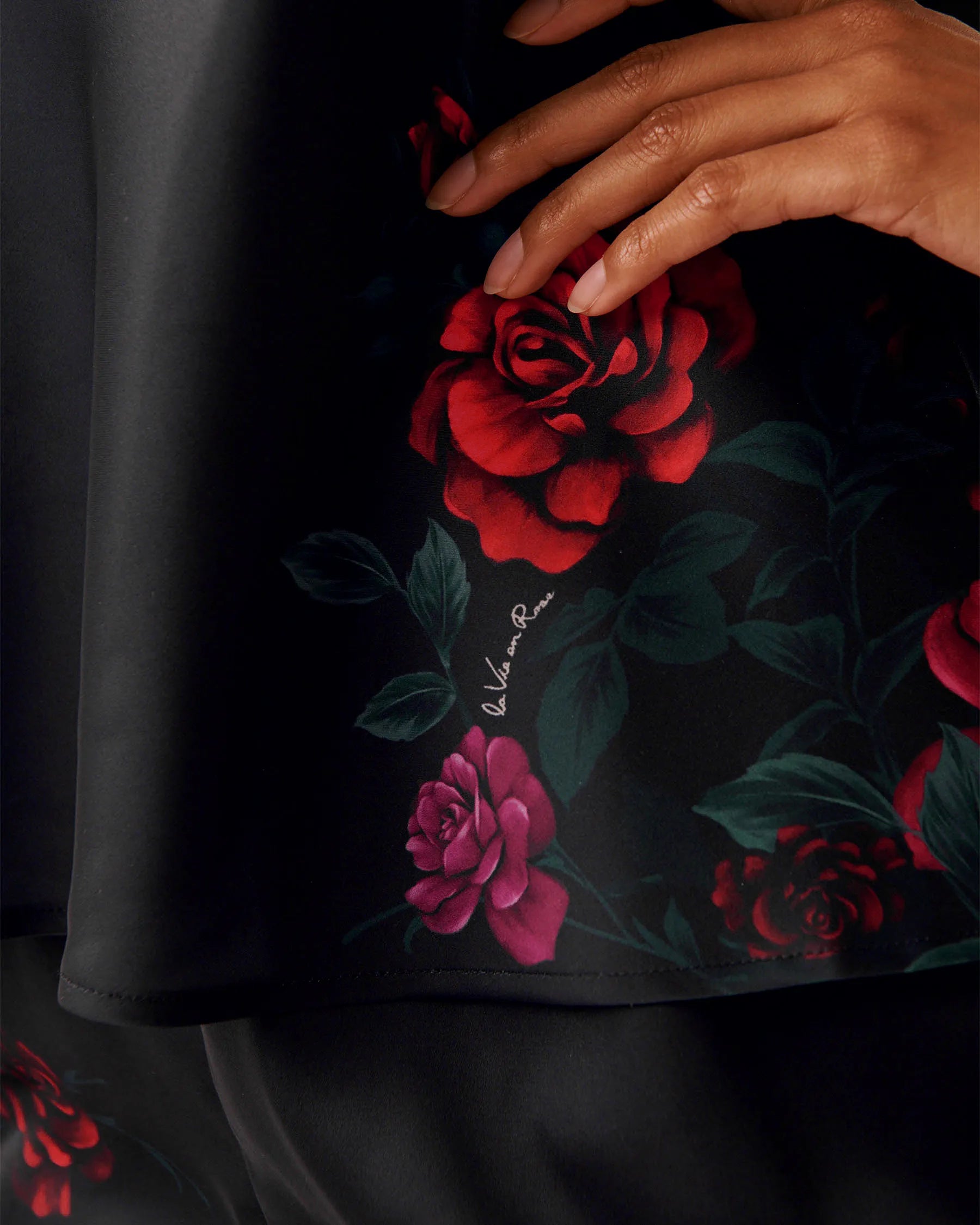 La Vie en Rose_Red Roses Placement_Luxury Edition Red Rose Print Satin Cami_60100160_P00469_05