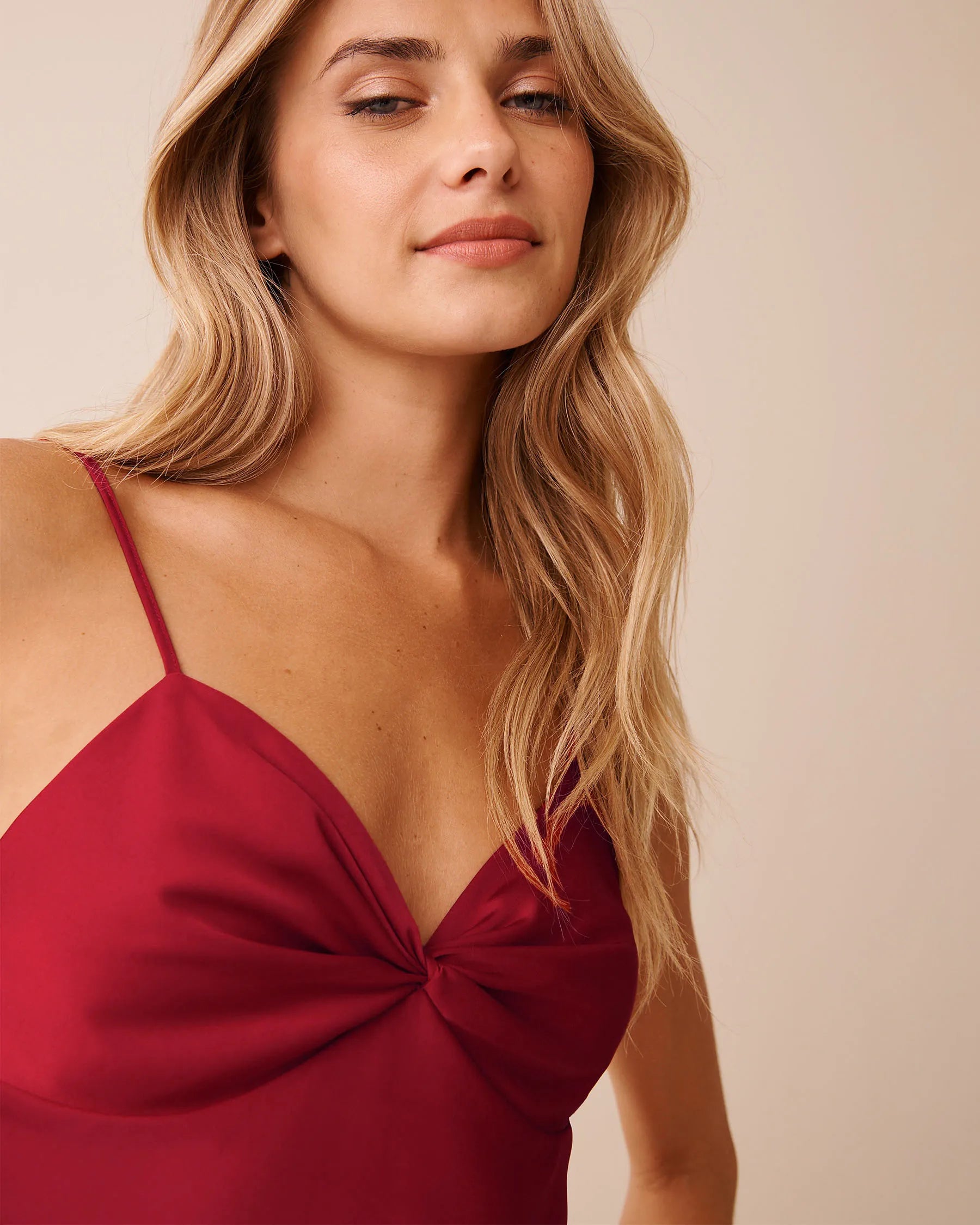 La Vie en Rose_Savvy Red_Twist Knot Satin Cami_60100162_60215_05
