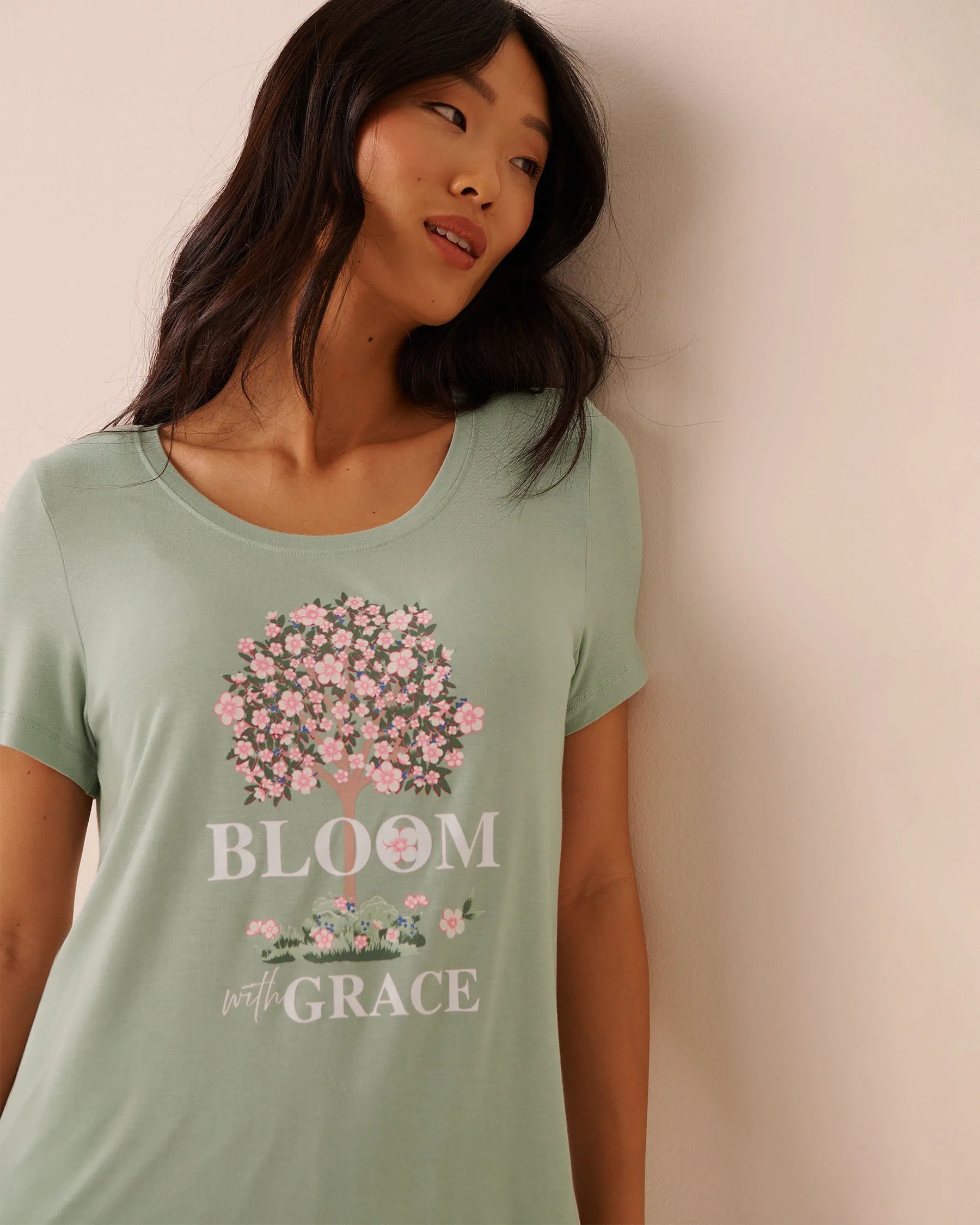 La Vie en Rose Frosty Green W/Screen 1 Women Pink Floral Print Soft Jersey T-shirt SKU: 60100190_P30148 Image 03