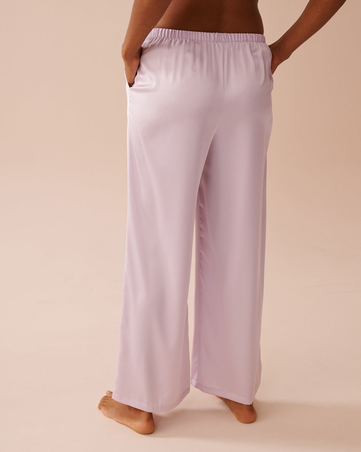 La Vie en Rose_Luxury Edition Lavender Garden Print Satin Pants_60200117_50009_02