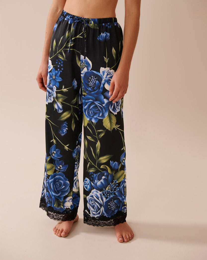 La Vie en Rose_Black & Blue Garden_LUXURY EDITION Rose Print Satin and Lace Trim Pants_60200137_P00430_01