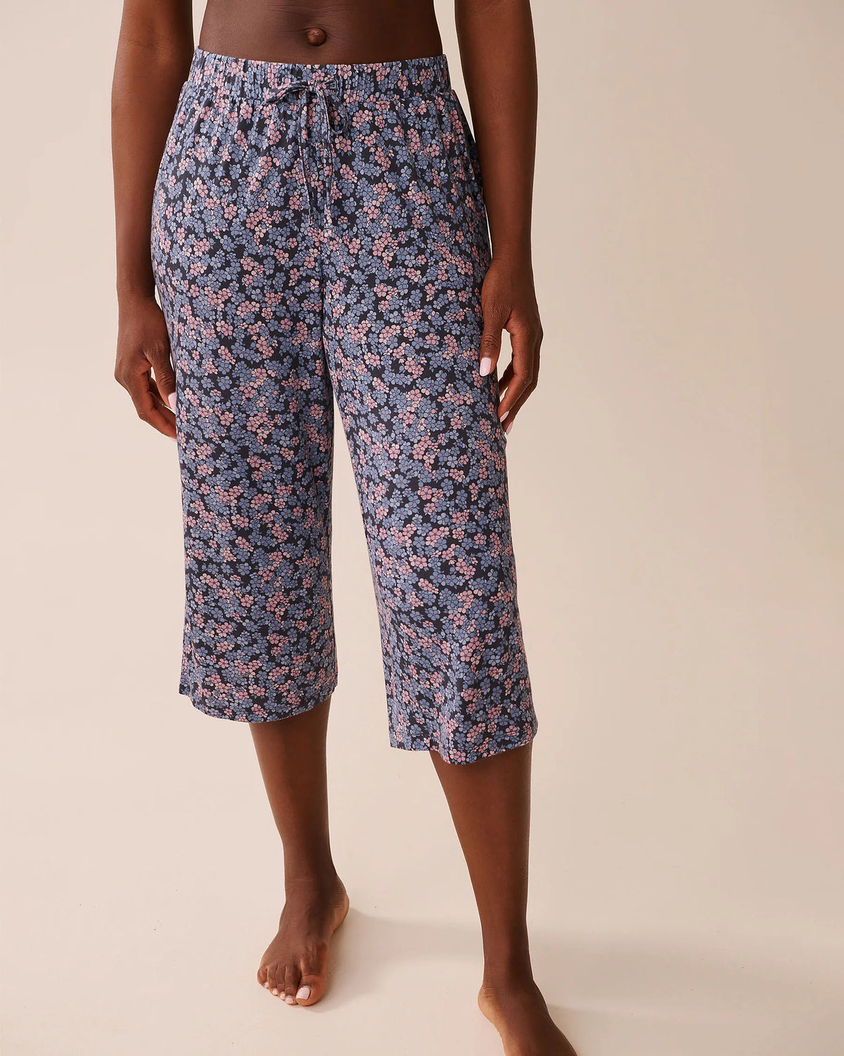 La Vie en Rose_Multi Periscope Ditsy_Ditsy Floral Print Soft Jersey Pajama Capris_60200151_P00458_01