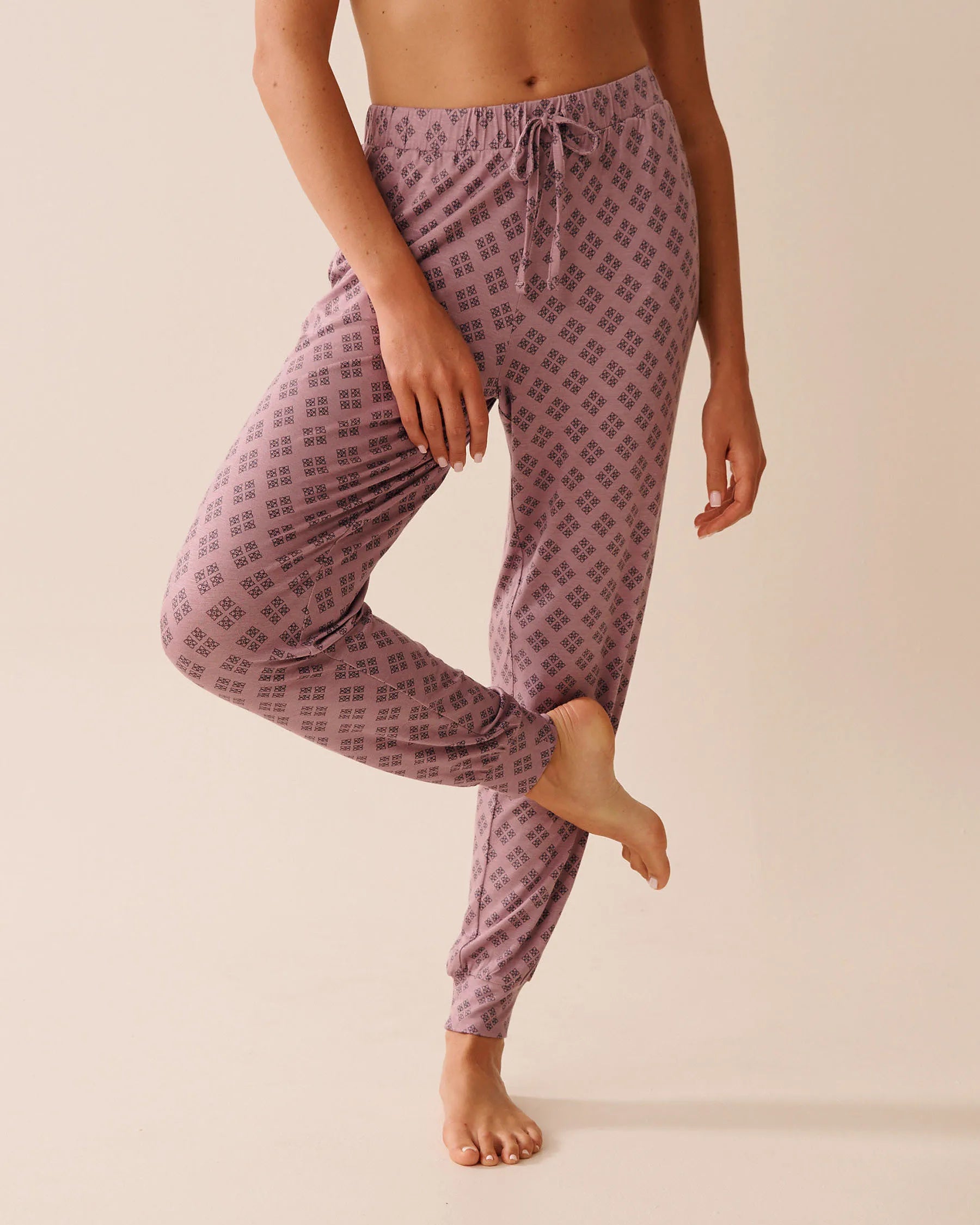 La Vie en Rose_Mauve Geo Ditsy_Geo Print Soft Jersey Jogger Pajama Pants_60200153_P50101_01