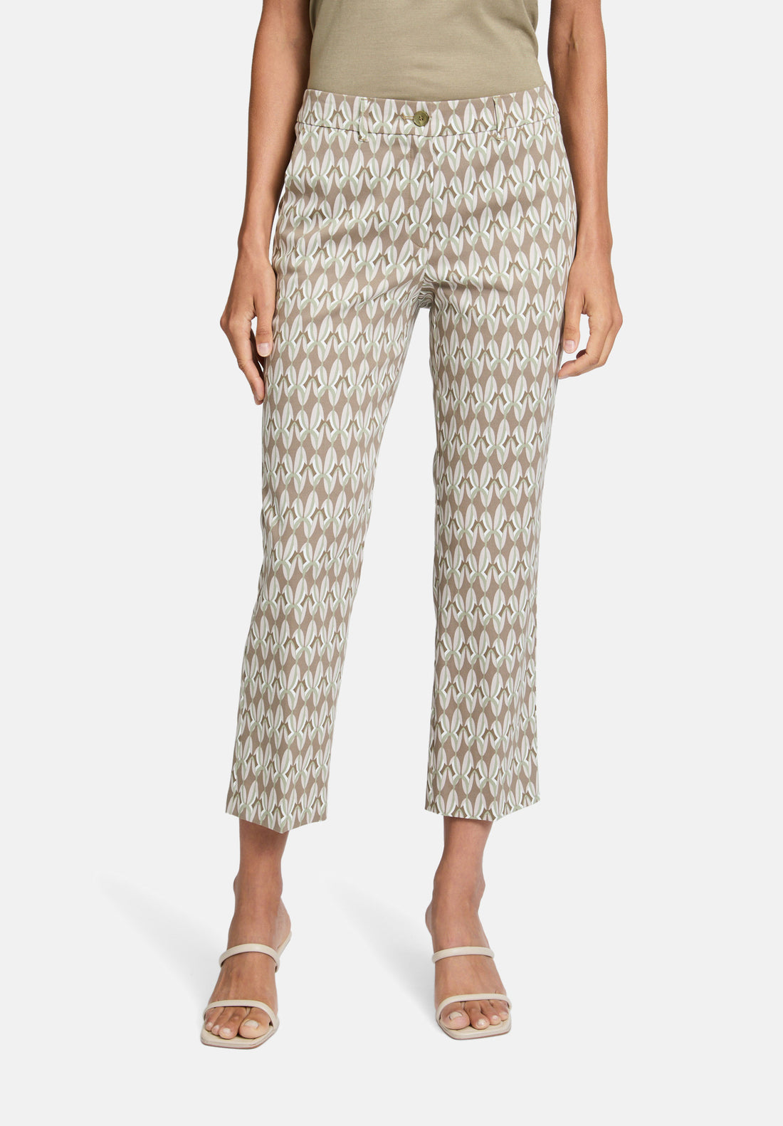 Betty Barclay_Business Trousers with Pressed Creases_6028-1134_5819_02