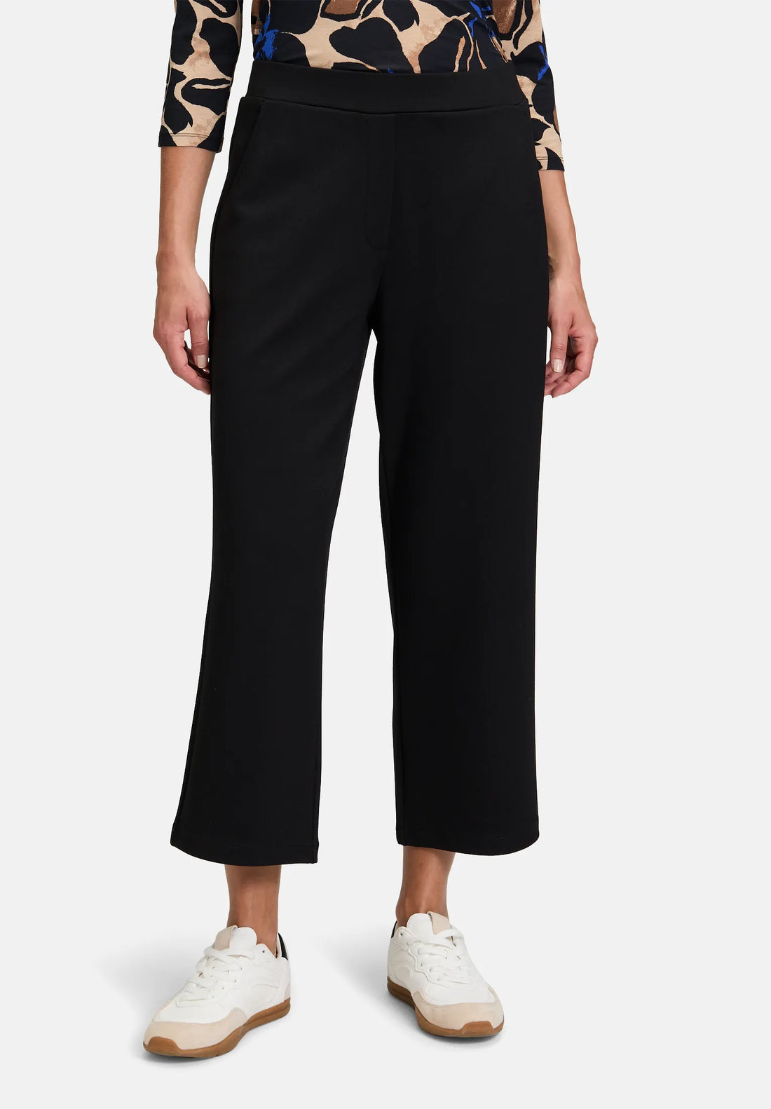 Betty Barclay_Black_Pull-On Trousers with Pockets_6031-2250_9045_02
