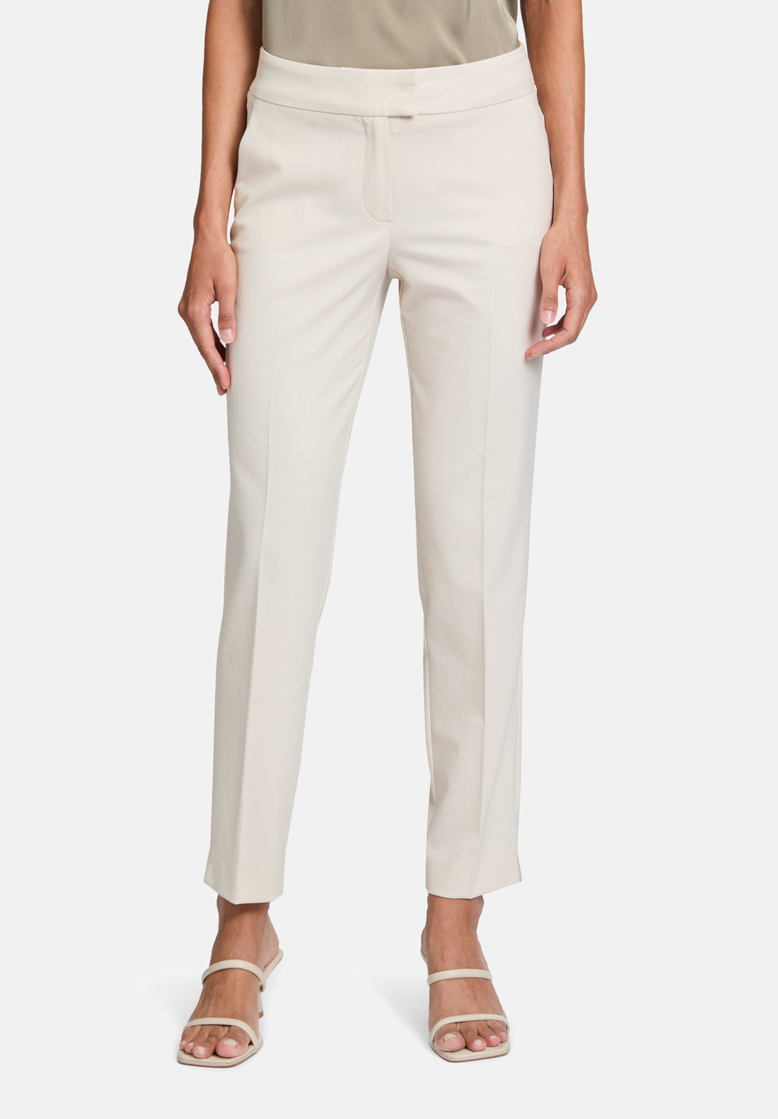 Betty Barclay_Business Trousers with Pressed Creases_6035-1049_1098_02