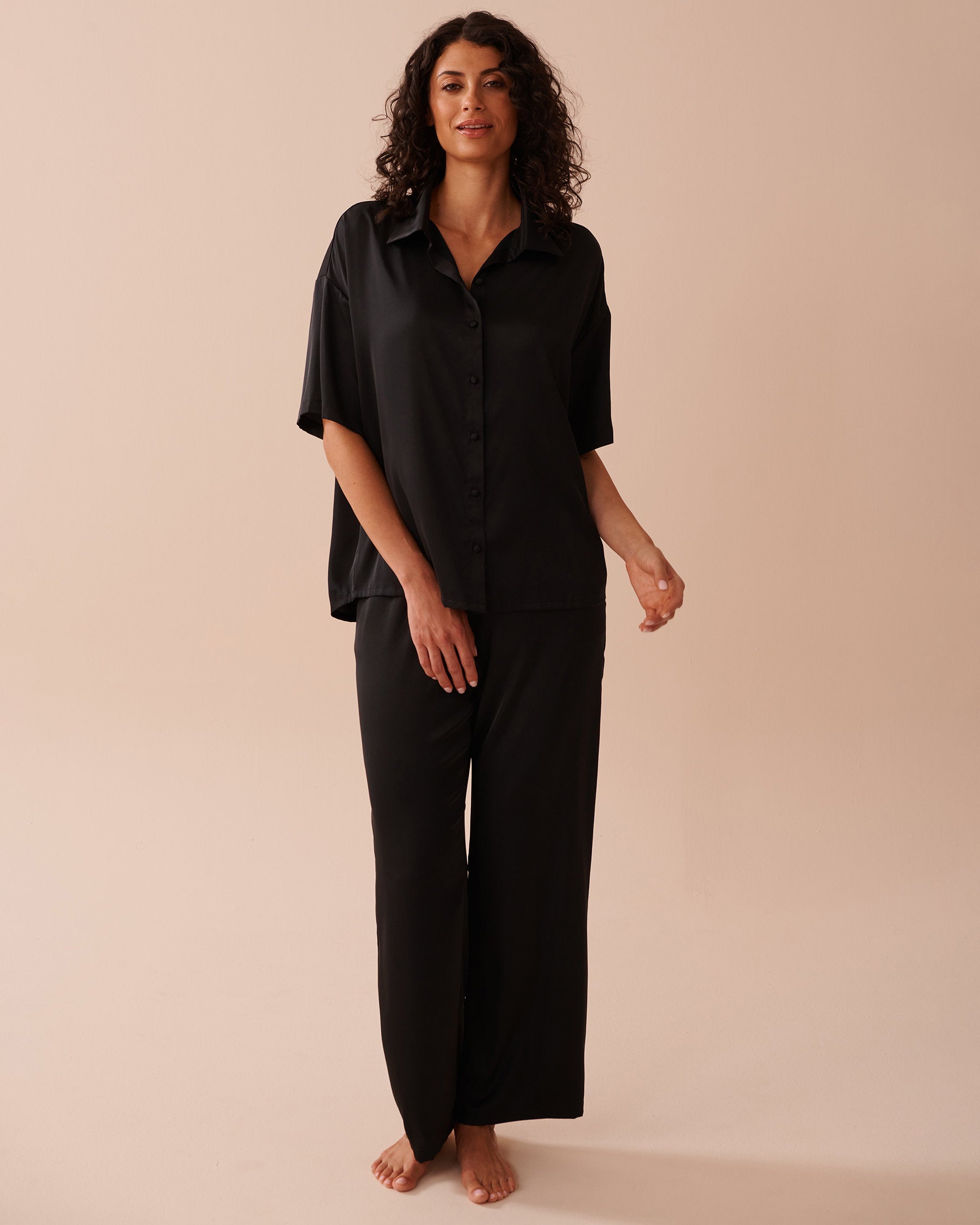 La Vie en Rose_Luxury Edition Short Sleeve Satin Pajama Set_60400048_00001_01