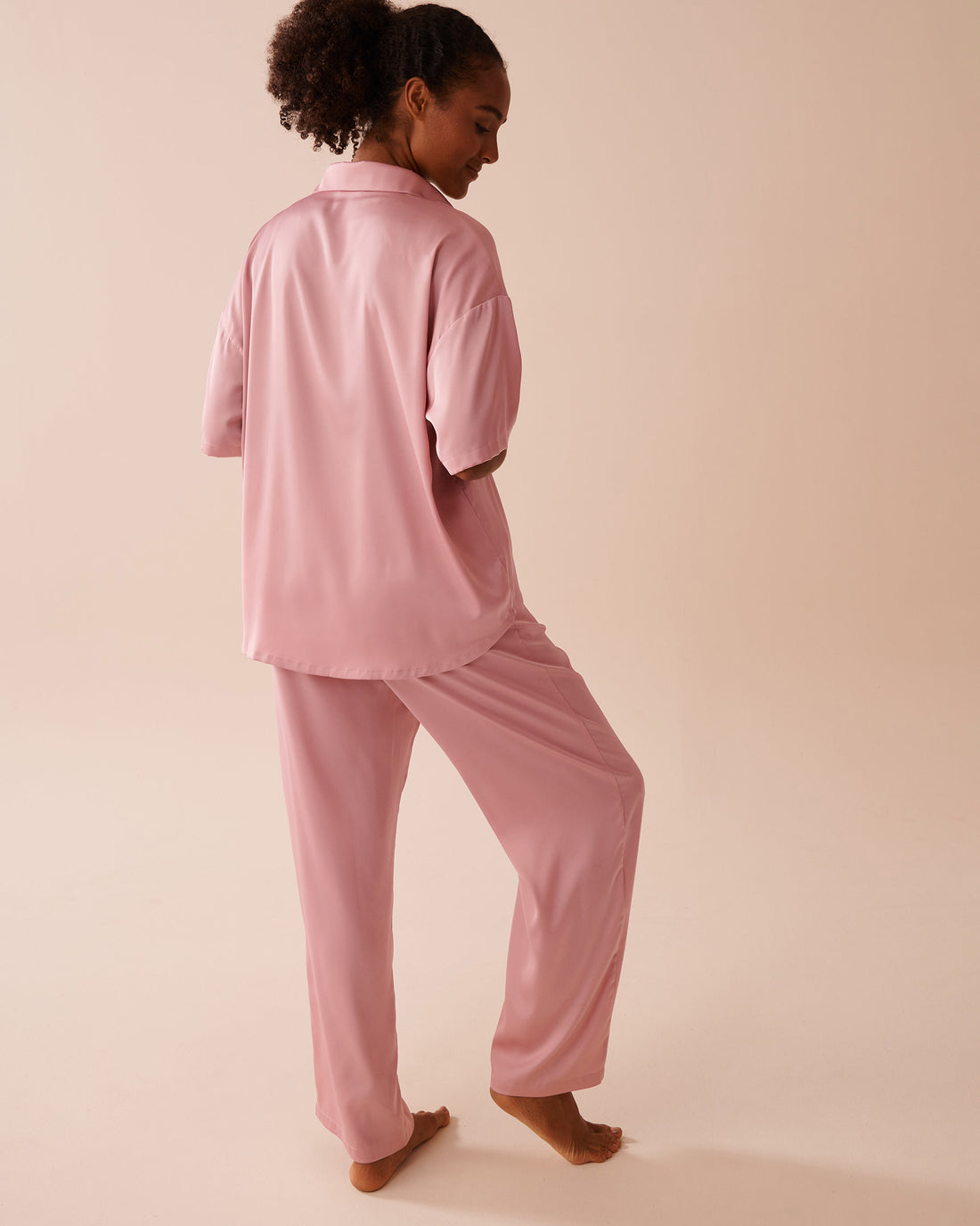 La Vie en Rose_Luxury Edition Short Sleeve Satin Pajama Set_60400048_60036_02