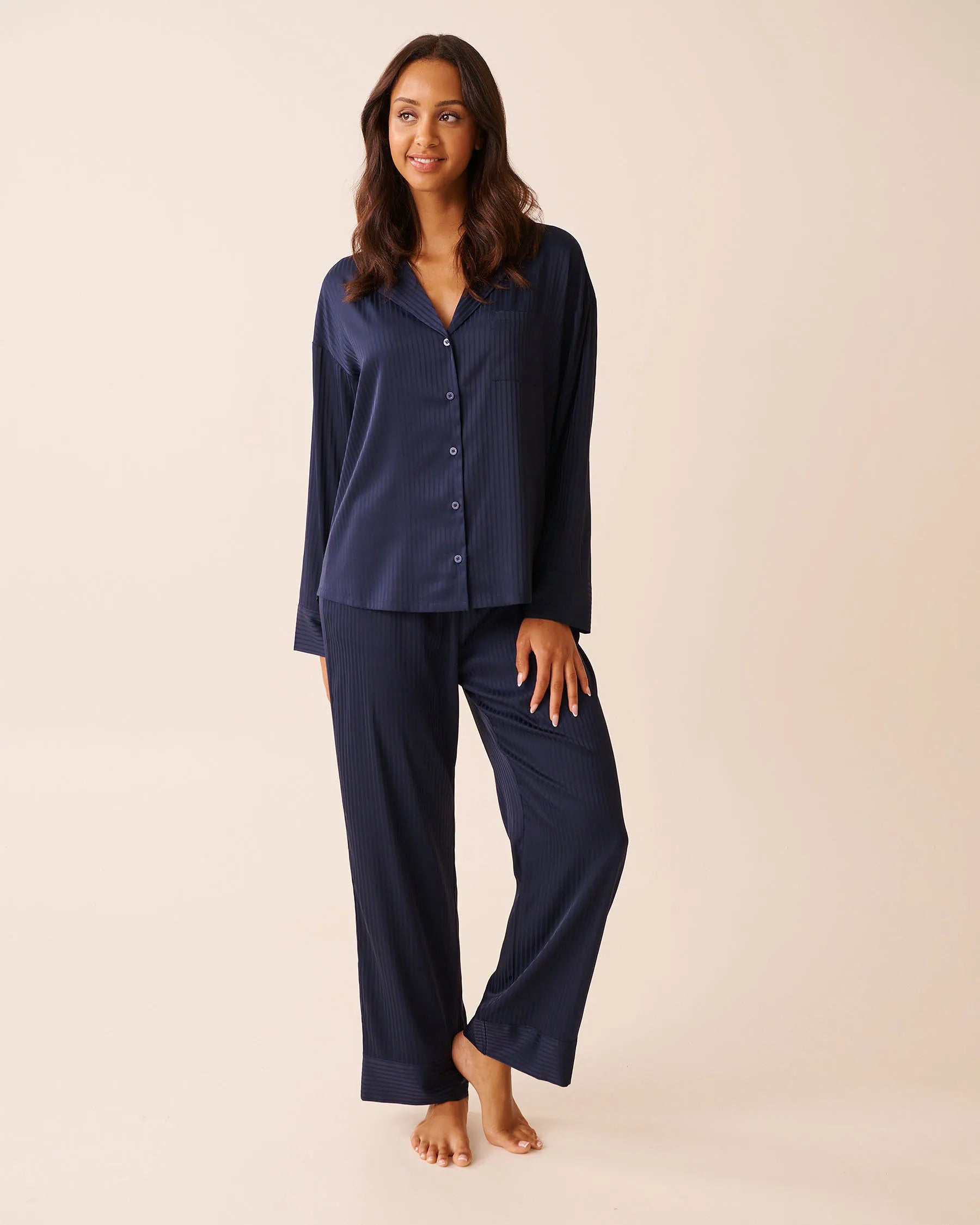 La Vie en Rose_Evening Blue Mini Stripes_Luxury Edition Jacquard Stripe Satin Pajama Set_60400064_P40517_02