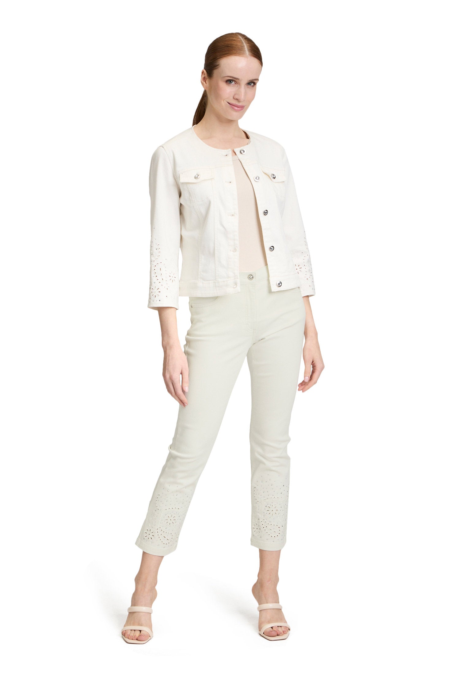 Betty Barclay_Casual Trousers with Embroidery_6049-1323_1014_01