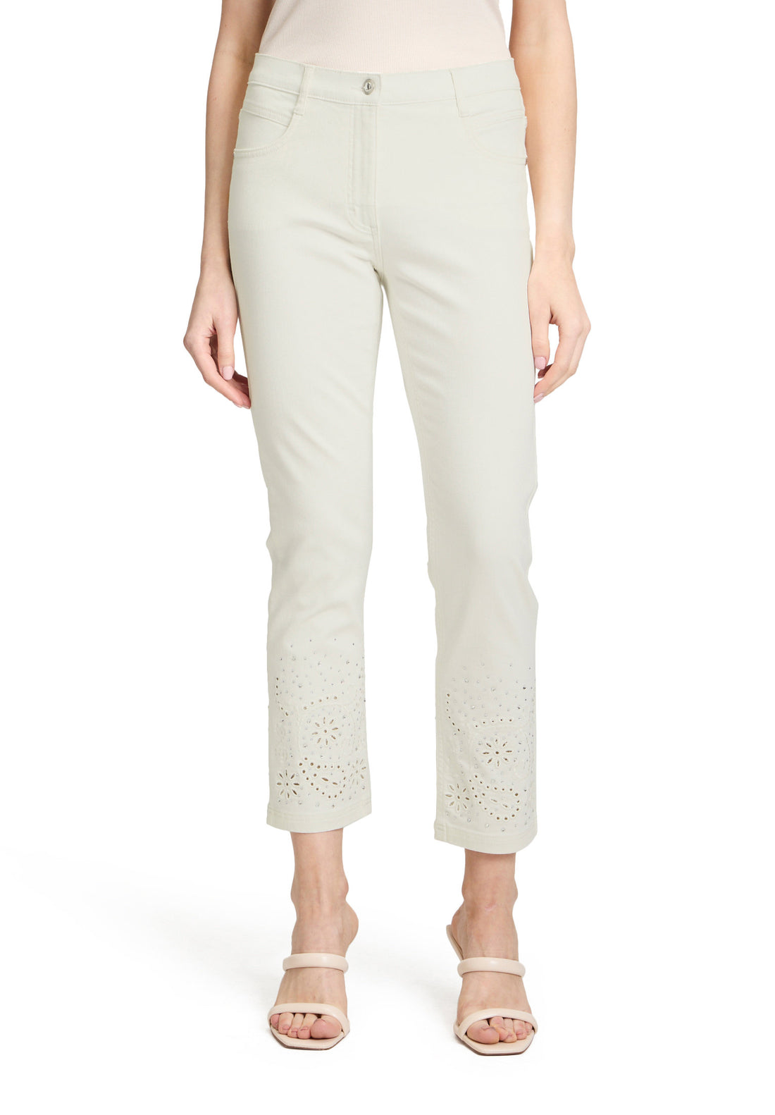 Betty Barclay_Casual Trousers with Embroidery_6049-1323_1014_02