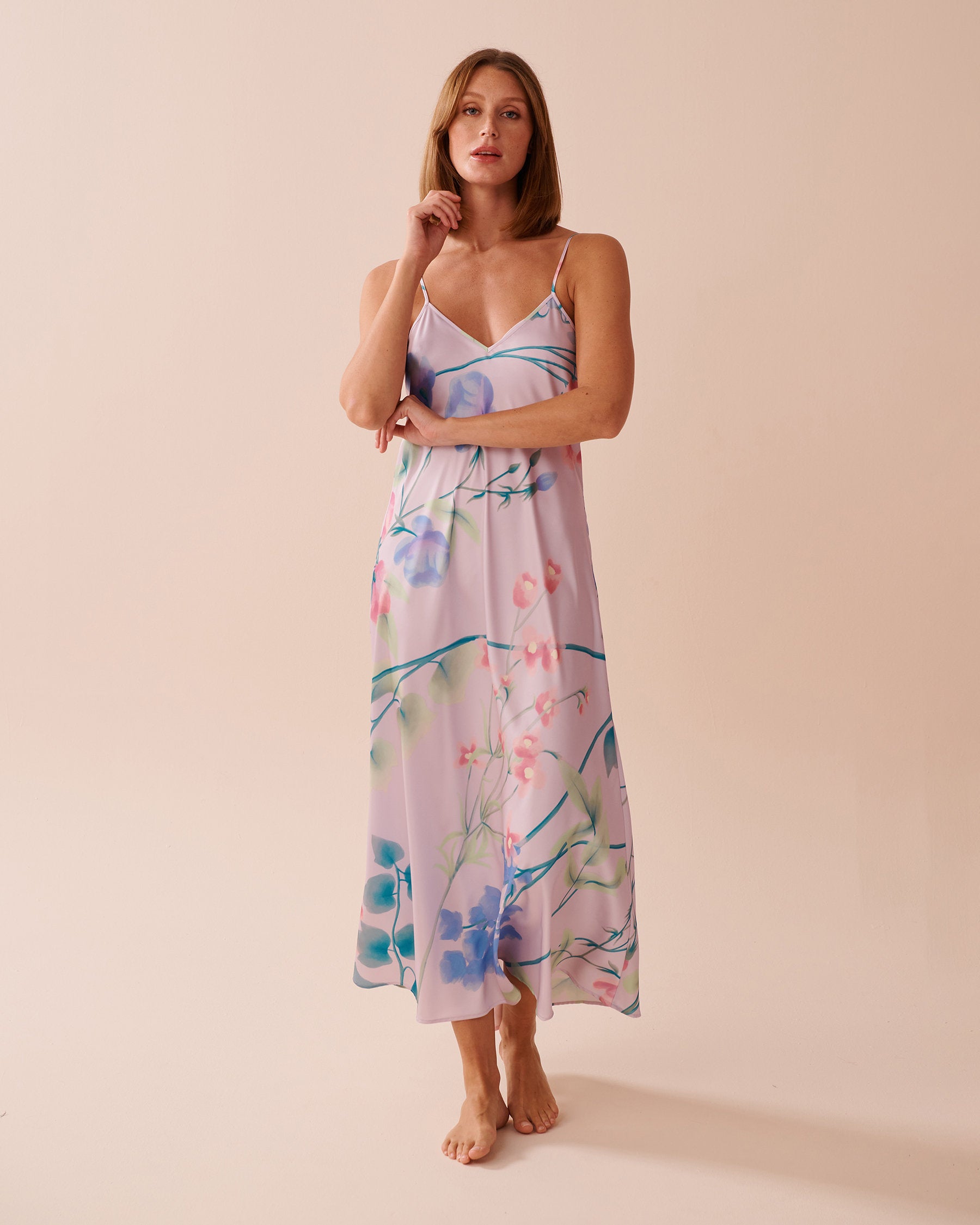 La Vie en Rose_Luxury Edition Lavender Garden Print Long Satin Nightie_60500171_P50088_01