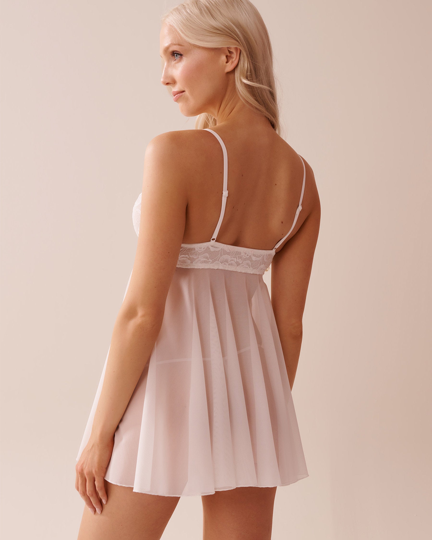 La Vie en Rose_Open Front Embroidered Mesh Babydoll with Satin Bow_60500184_P10486_02