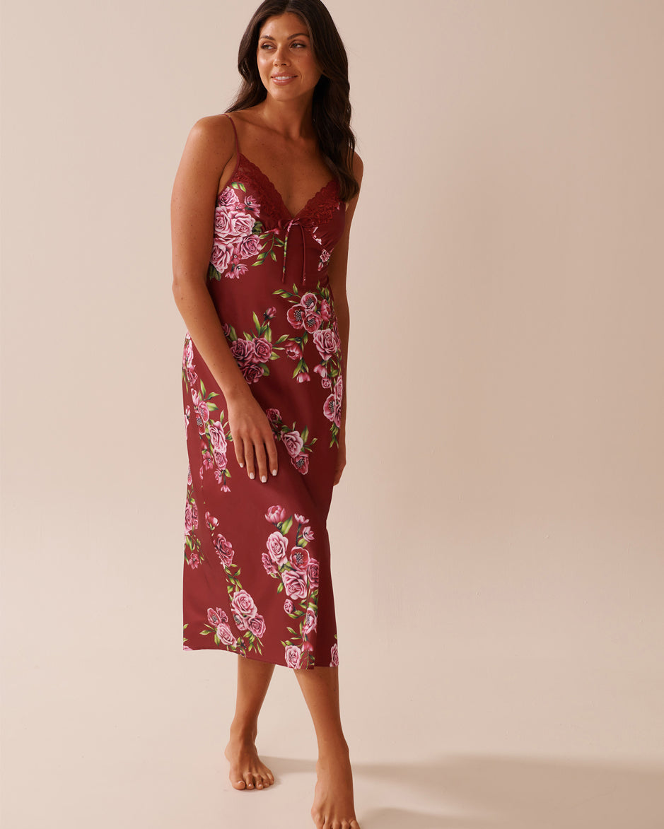 La Vie en Rose_Sun-Dried Flowers_LUXURY EDITION Rose Print Satin and Lace Trim Long Nightie_60500199_P60390_01