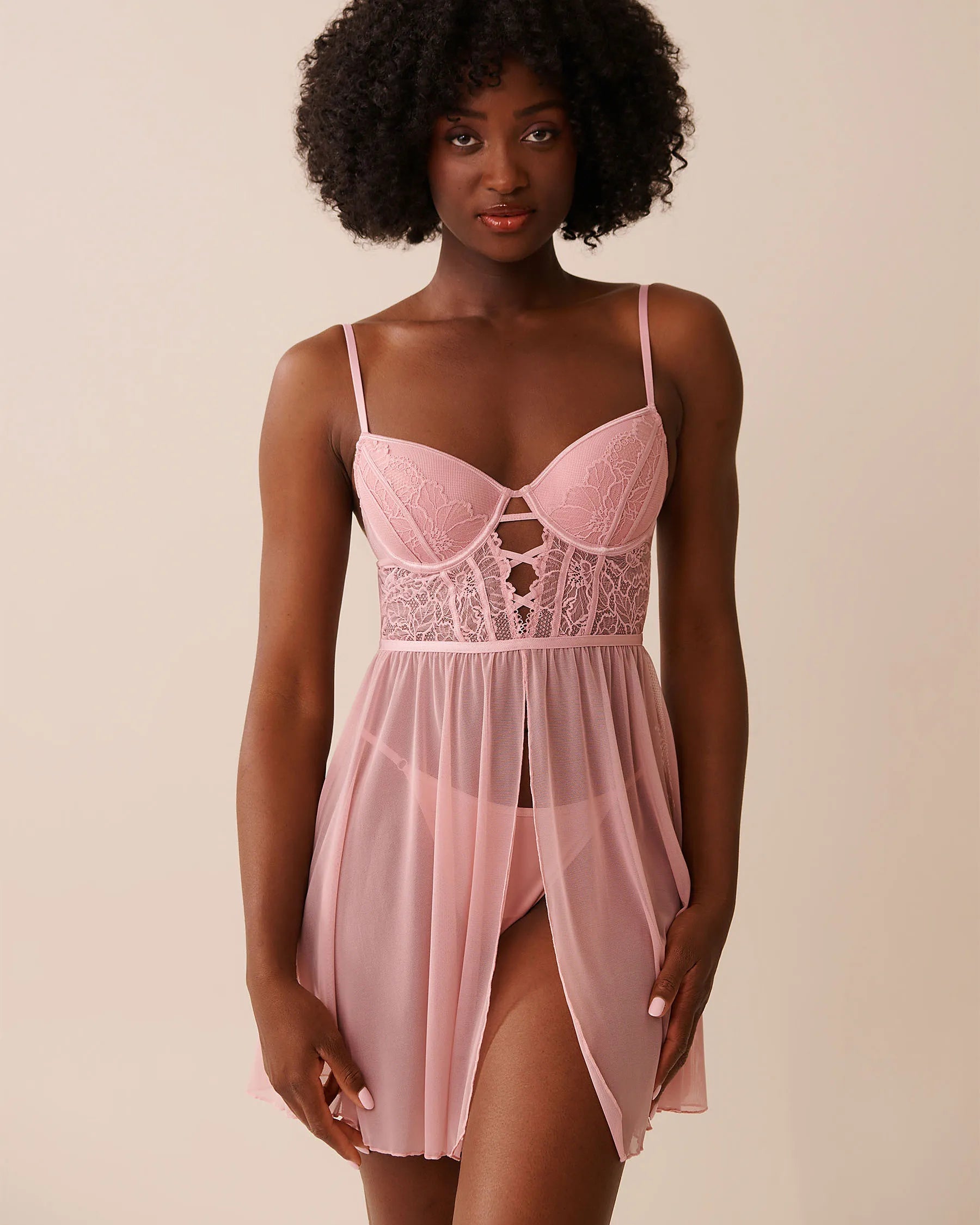 La Vie en Rose_Zephyr_Open-Front Lace and Mesh Nightie_60500206_60160_01