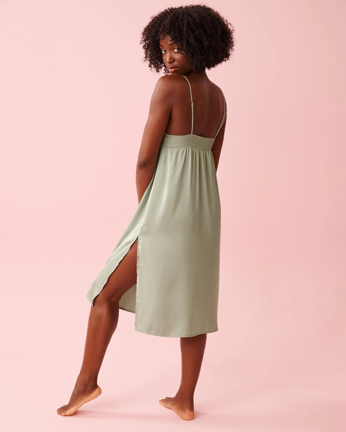 La Vie en Rose_Mineral Gray_Long Satin Nightie_60500226_30059_02