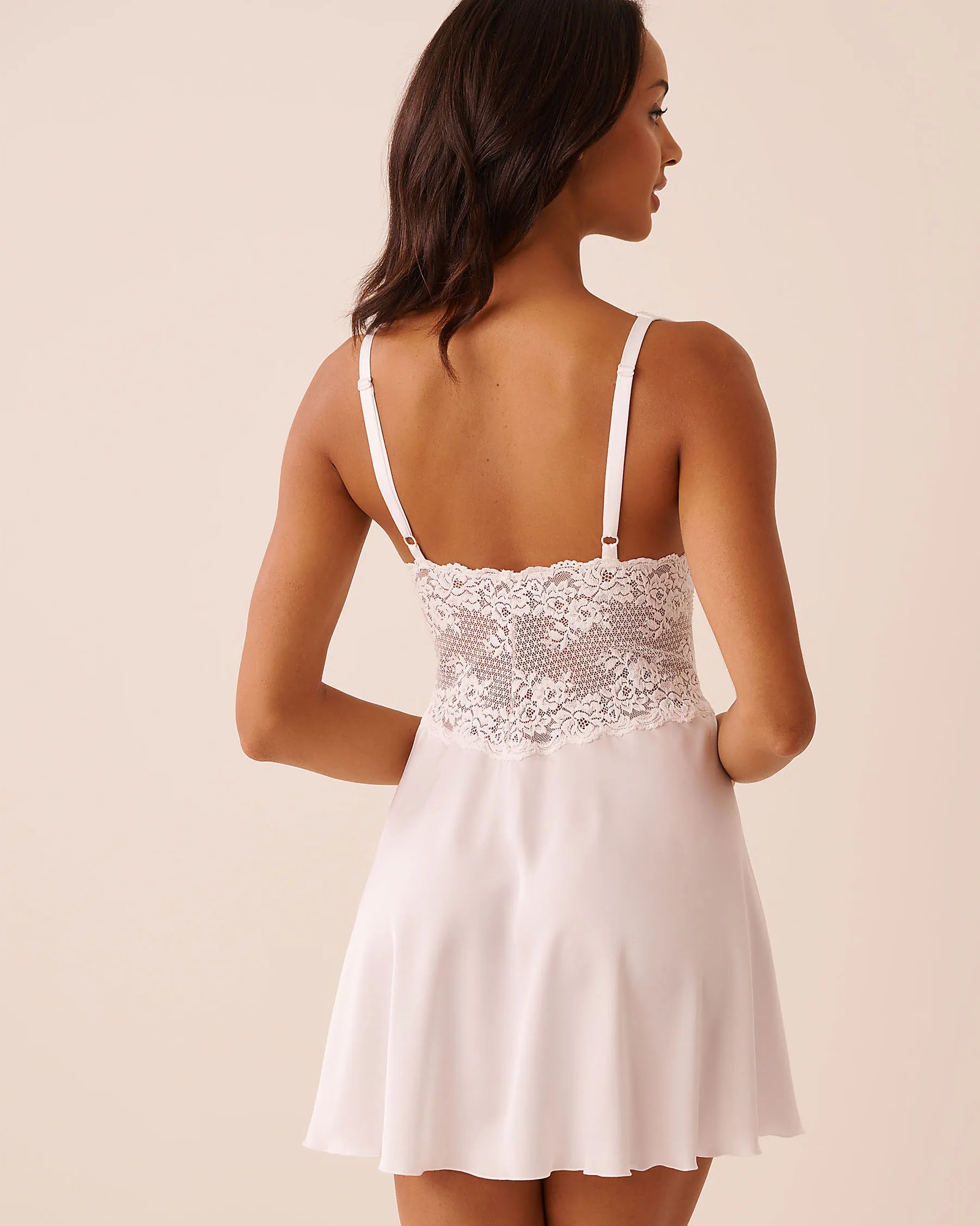 La Vie en Rose Snow White Women LUXURY EDITION Satin and Lace Nightie SKU: 60500230_10011 Image 02