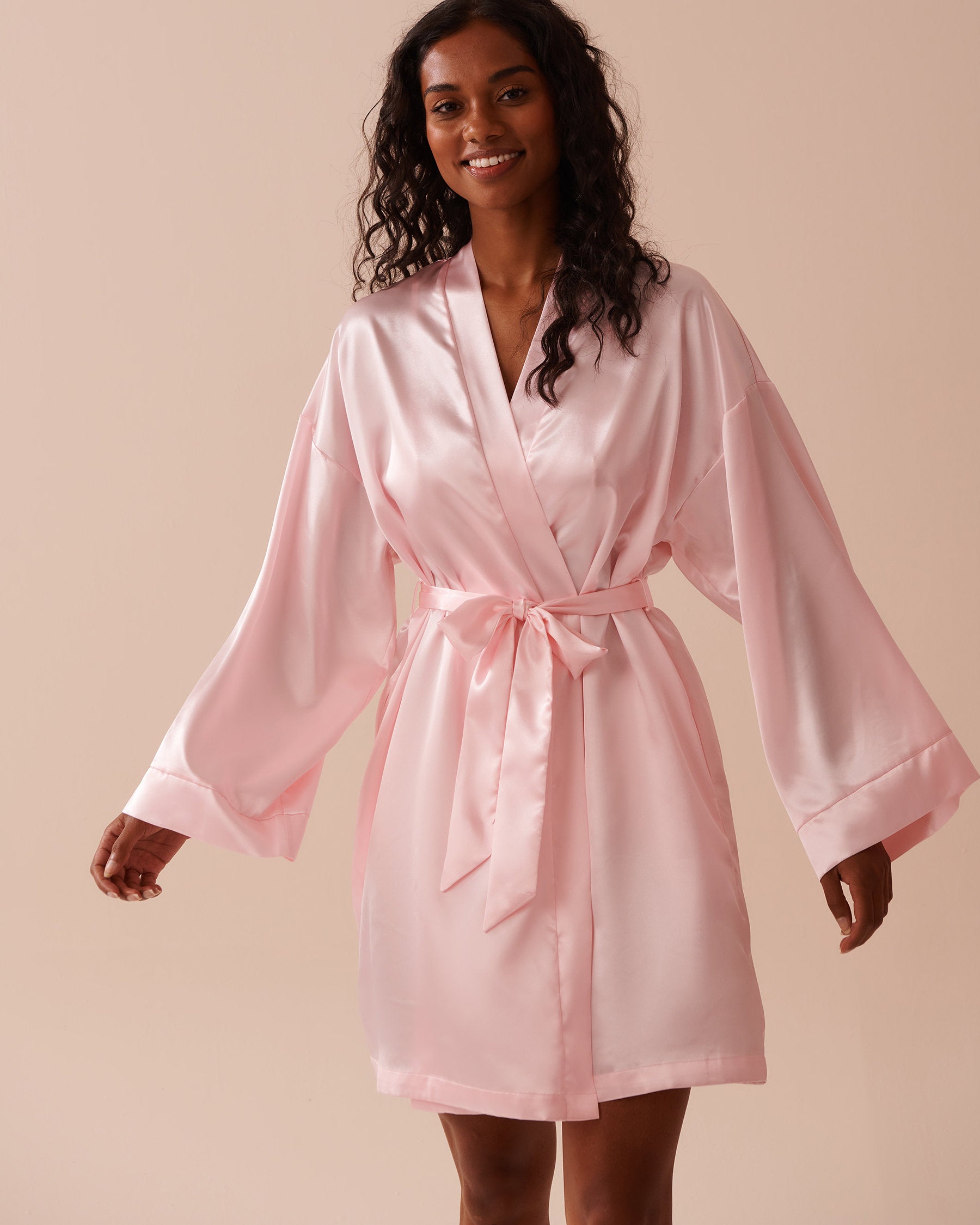 Shiny Satin Kimono_60600084_60042_02