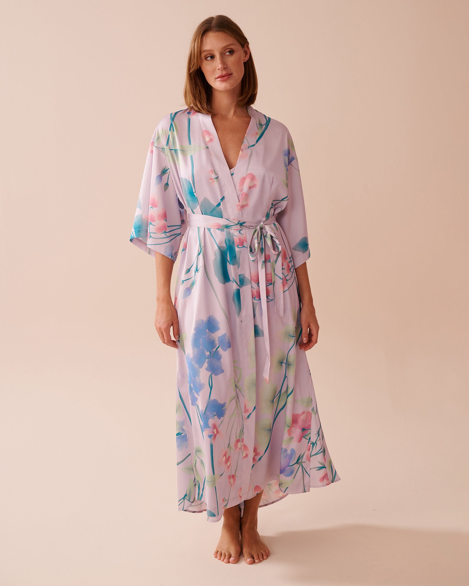La Vie en Rose_Luxury Edition Lavender Garden Print Long Satin Kimono_60600087_P50088_01