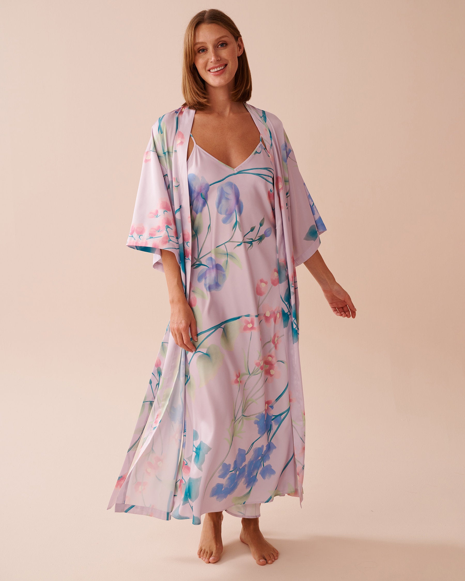 La Vie en Rose_Luxury Edition Lavender Garden Print Long Satin Kimono_60600087_P50088_04